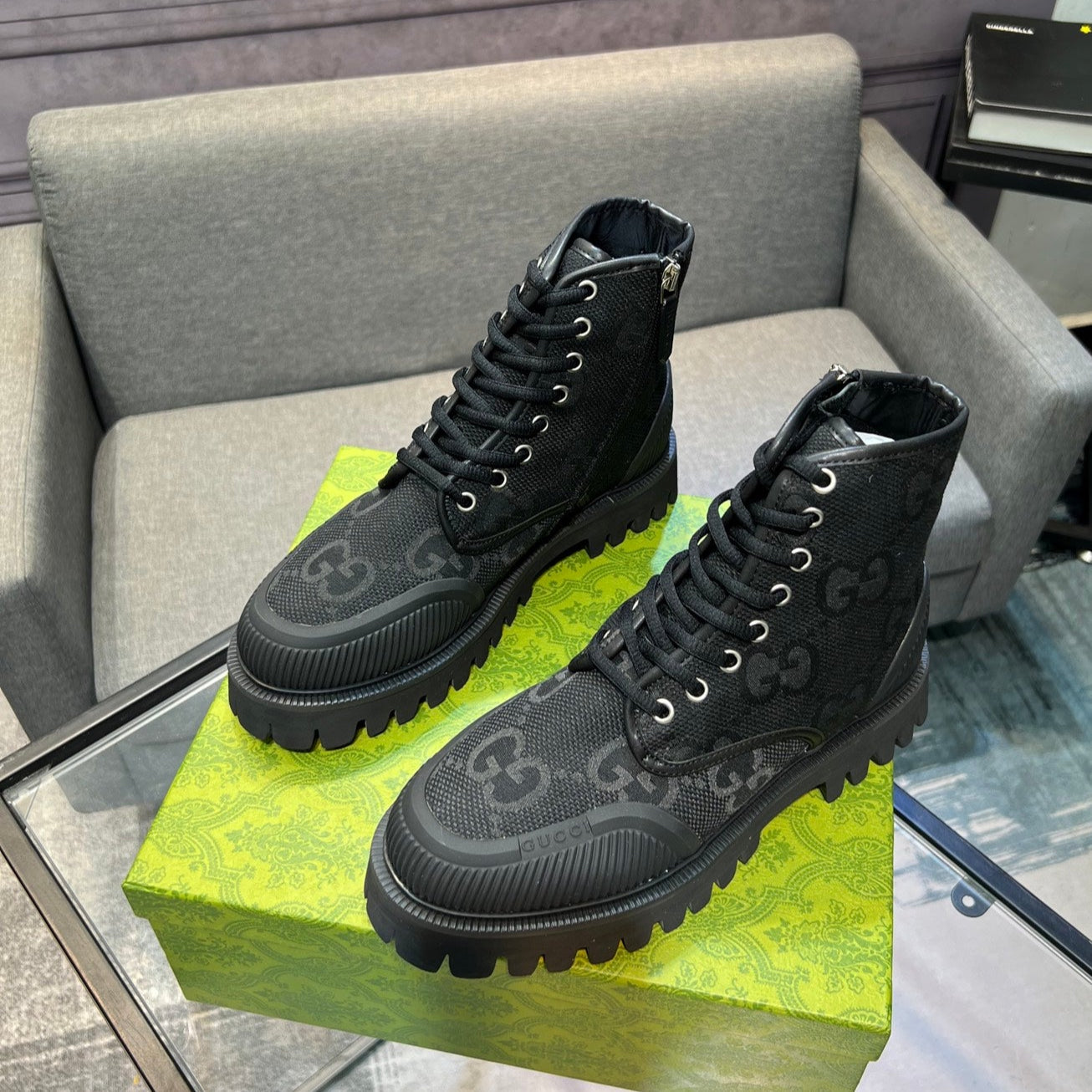 GG Men's 25 Lace up Boot Black Canvas 720797