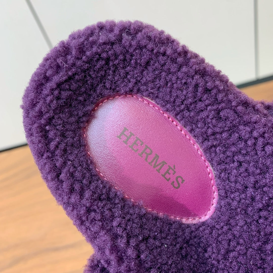 HM Chypre Sandal In Dark Purple Lamb Wool 984175