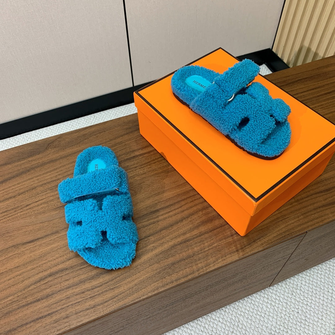 HM Chypre Sandal In Blue Lamb Wool 984176