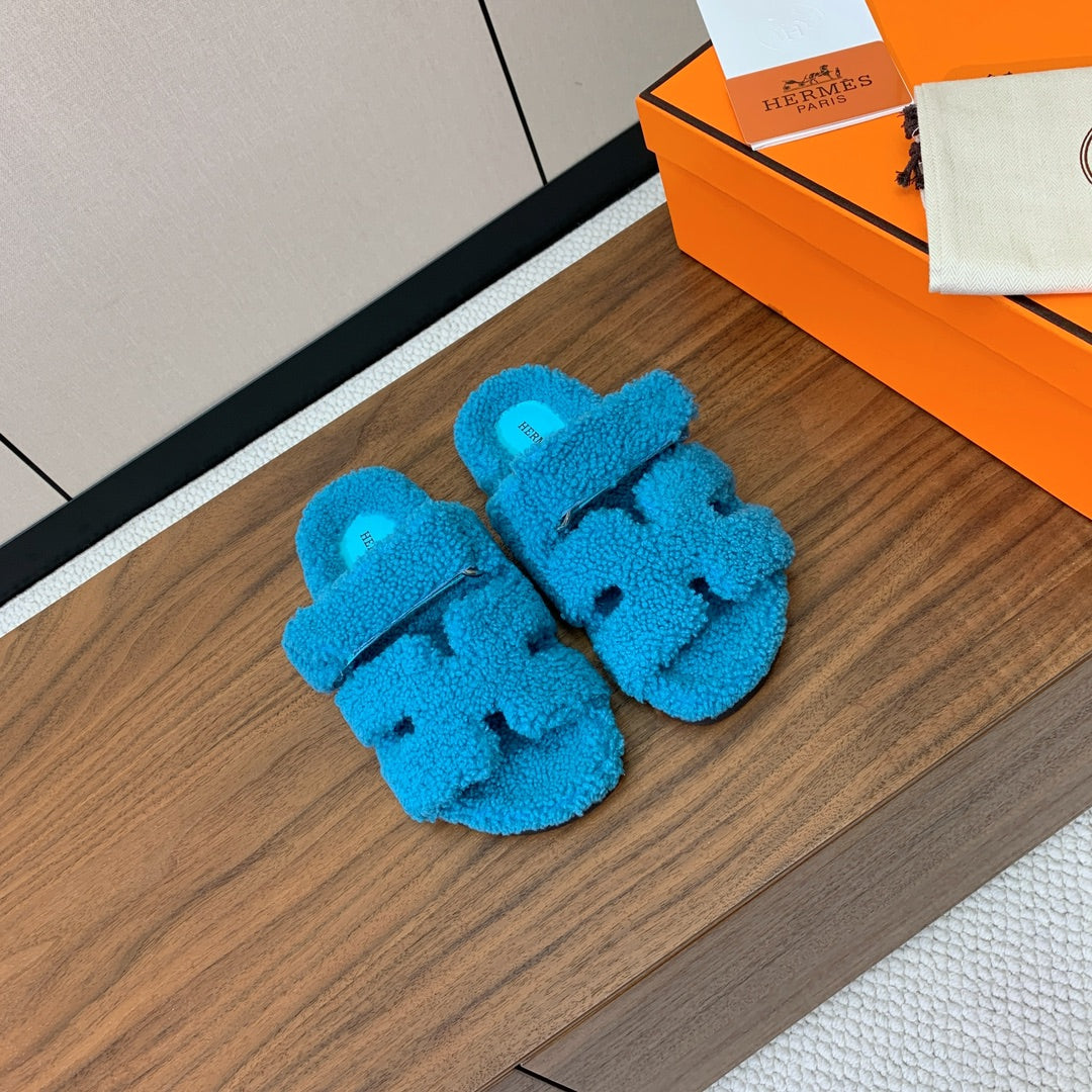 HM Chypre Sandal In Blue Lamb Wool 984176