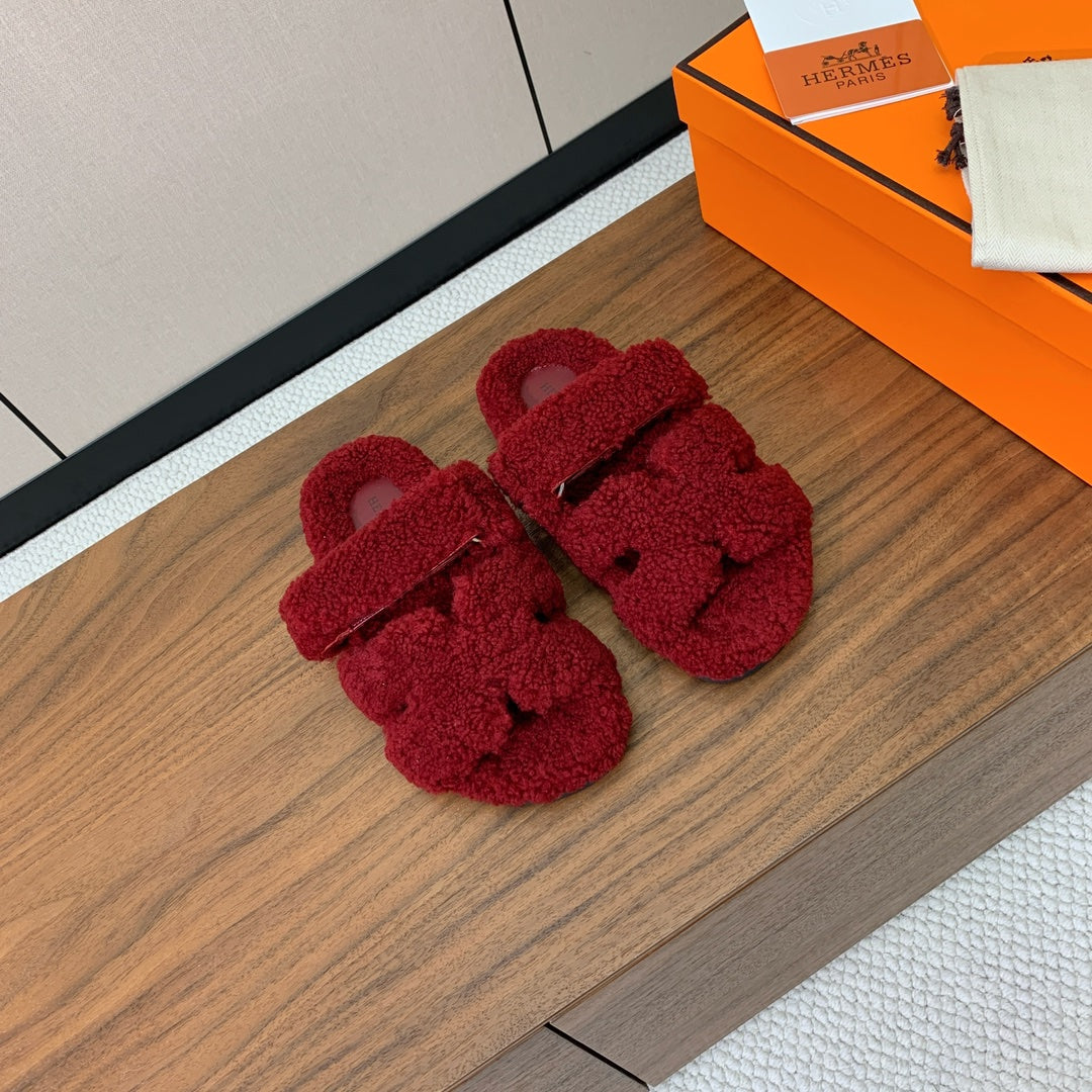 HM Chypre Sandal In Red Lamb Wool 984177