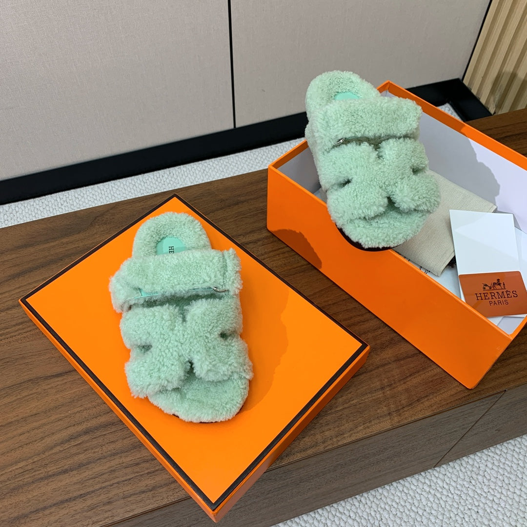 HM Chypre Sandal In Light Turquoise Lamb Wool 984178