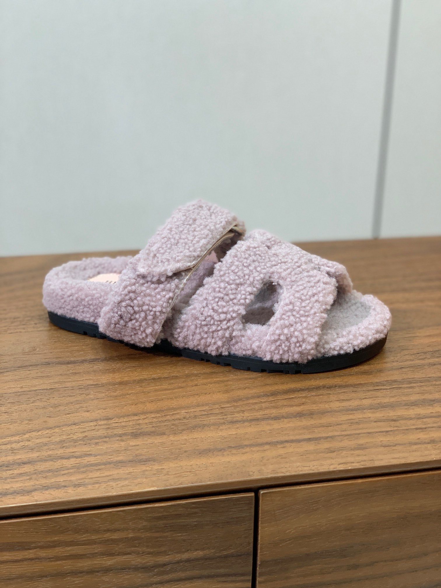 HM Chypre Sandal In Light Purple Lamb Wool 984180