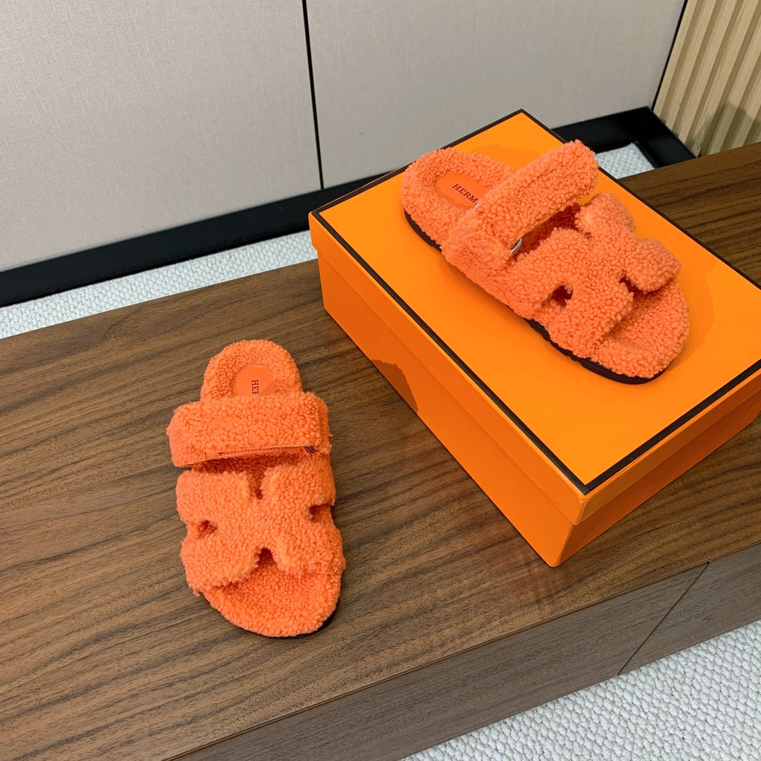 HM Chypre Sandal In Orange Lamb Wool 984182