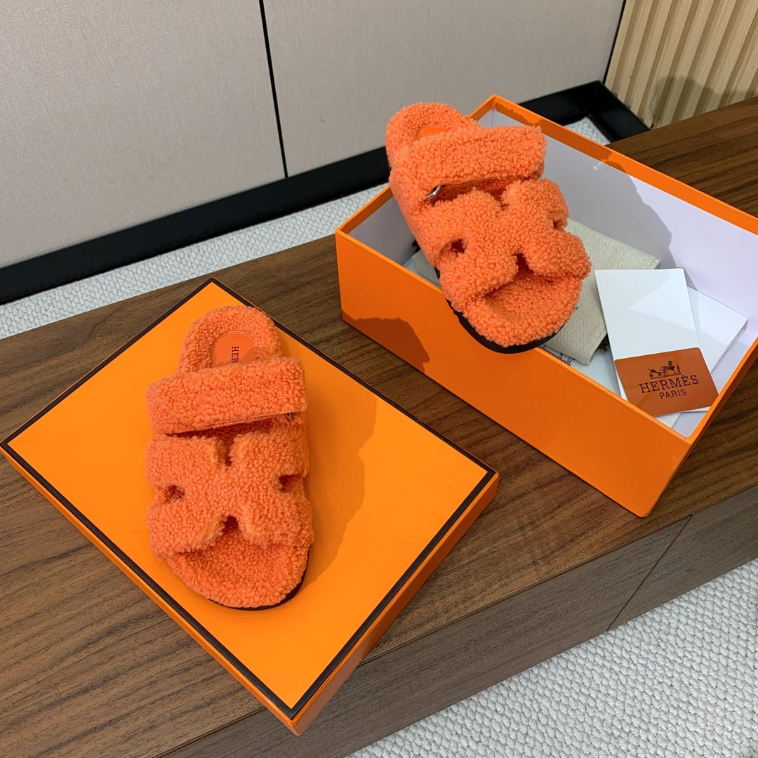 HM Chypre Sandal In Orange Lamb Wool 984182