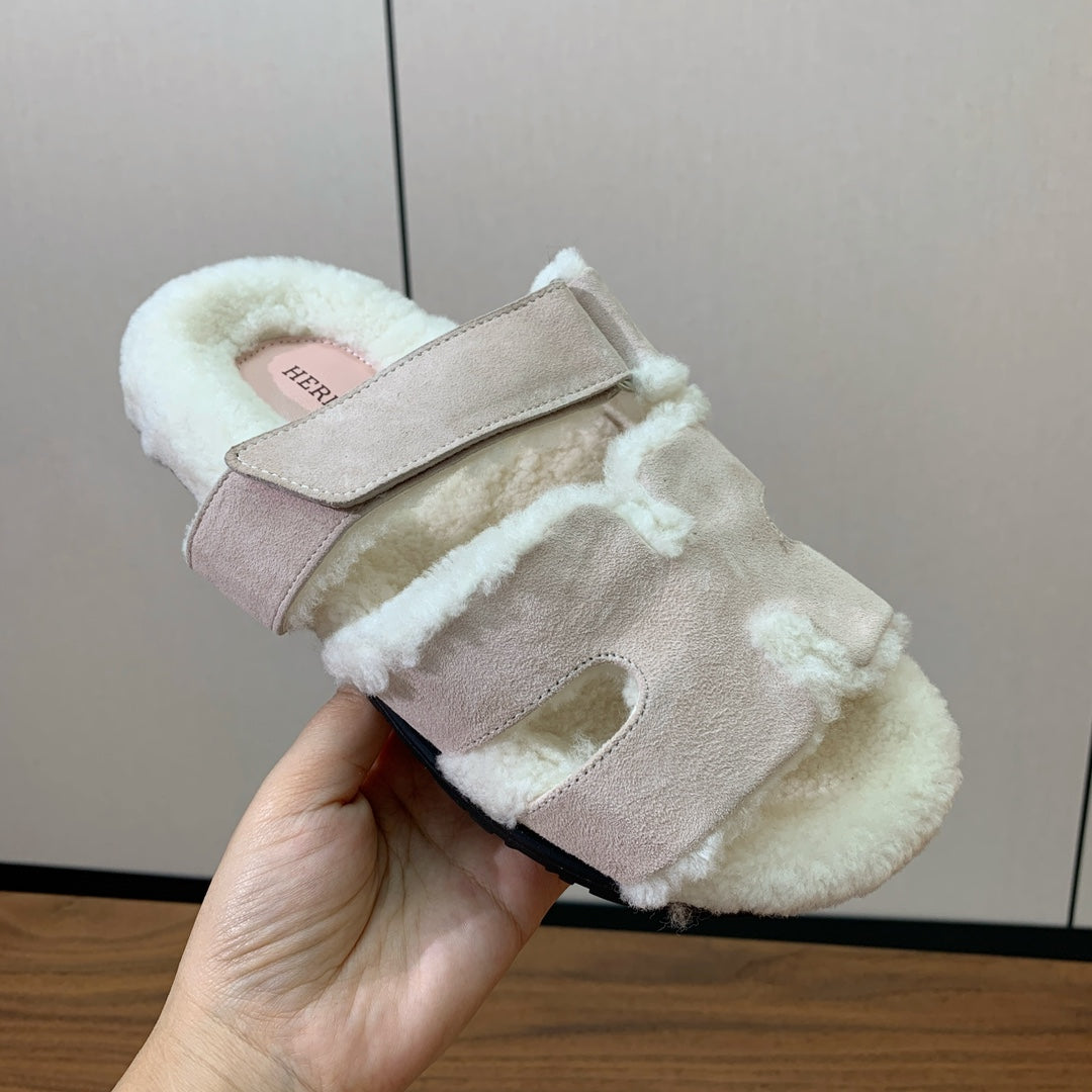 HM Chypre Sandal In Light Pink Mix White Fleece And Suede  984194