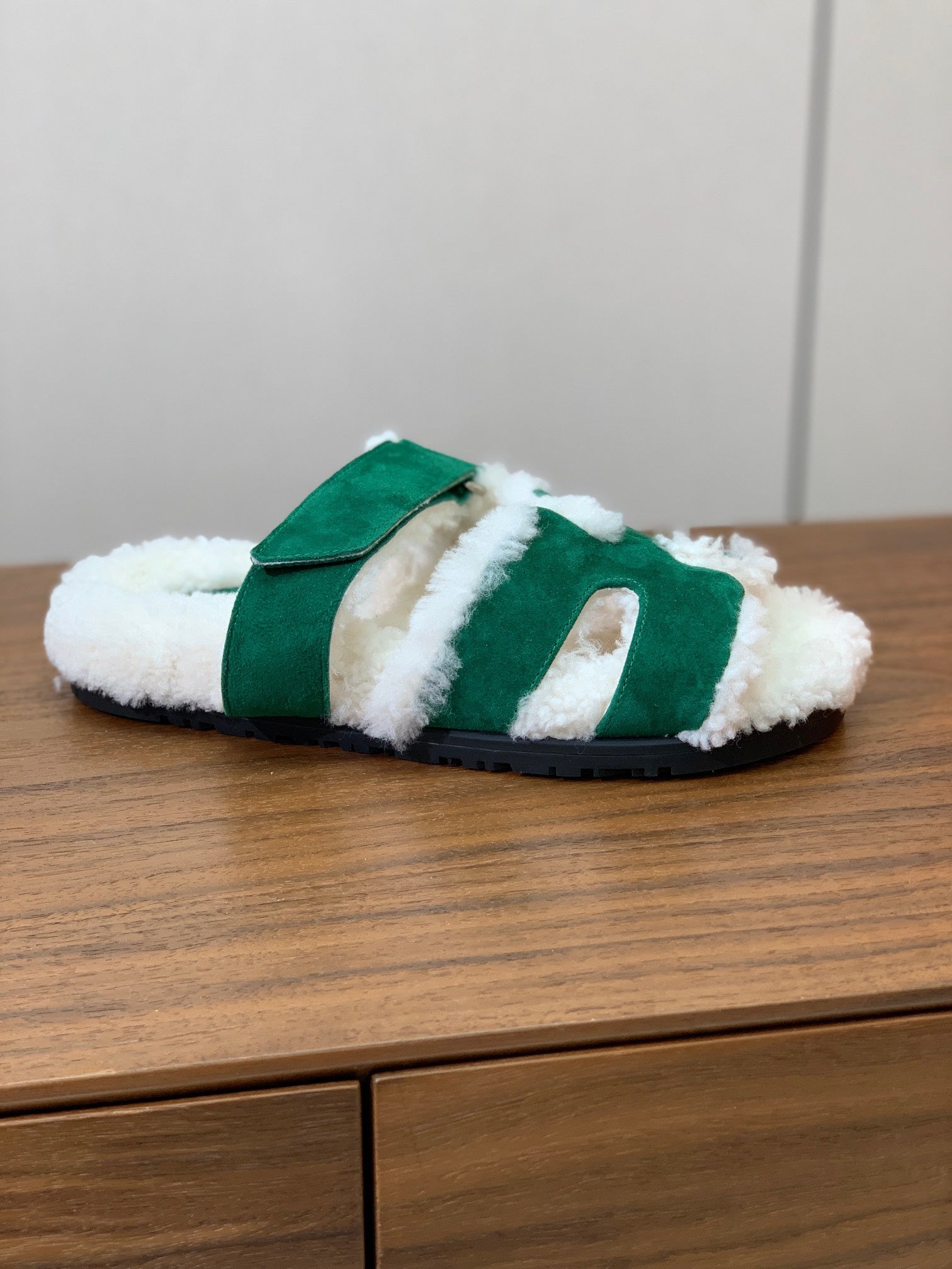 HM Chypre Sandal In Dark Green Mix White Fleece And Suede 984195