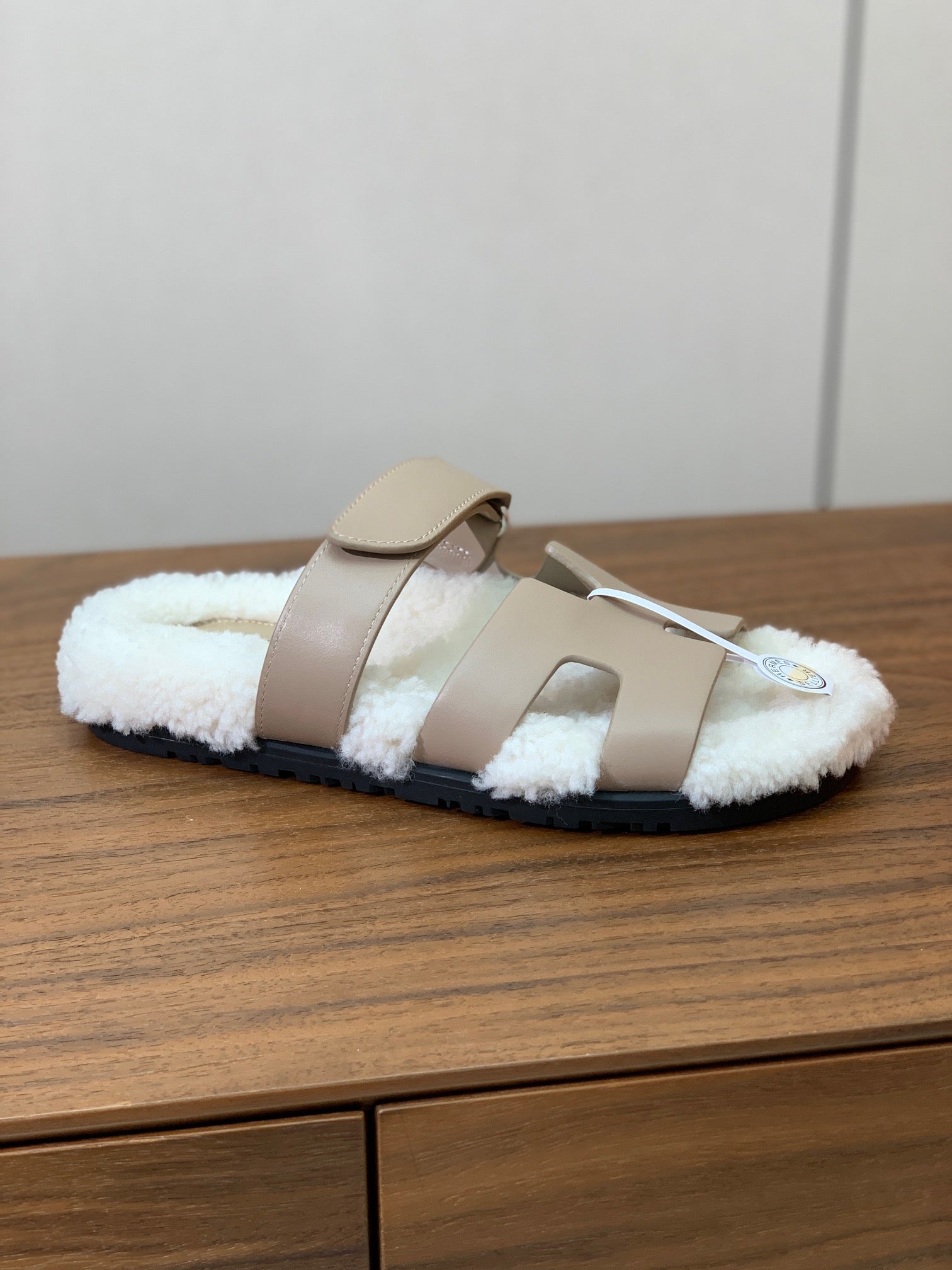 HM Chypre Sandal Light Brown Mix White Wool And Cowhide Lining  984209