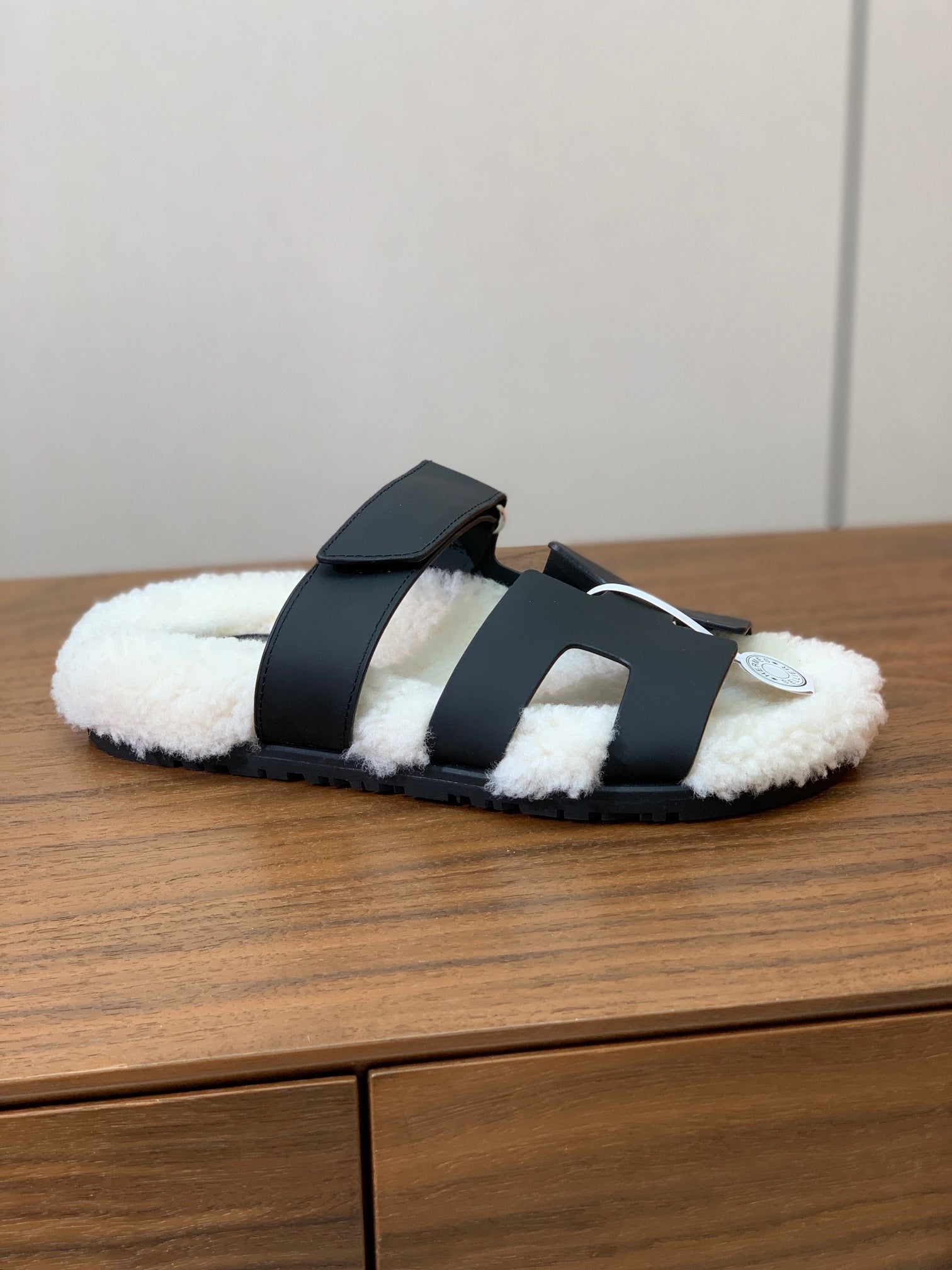 HM Chypre Sandal Black Mix White Wool And Cowhide Lining 984211