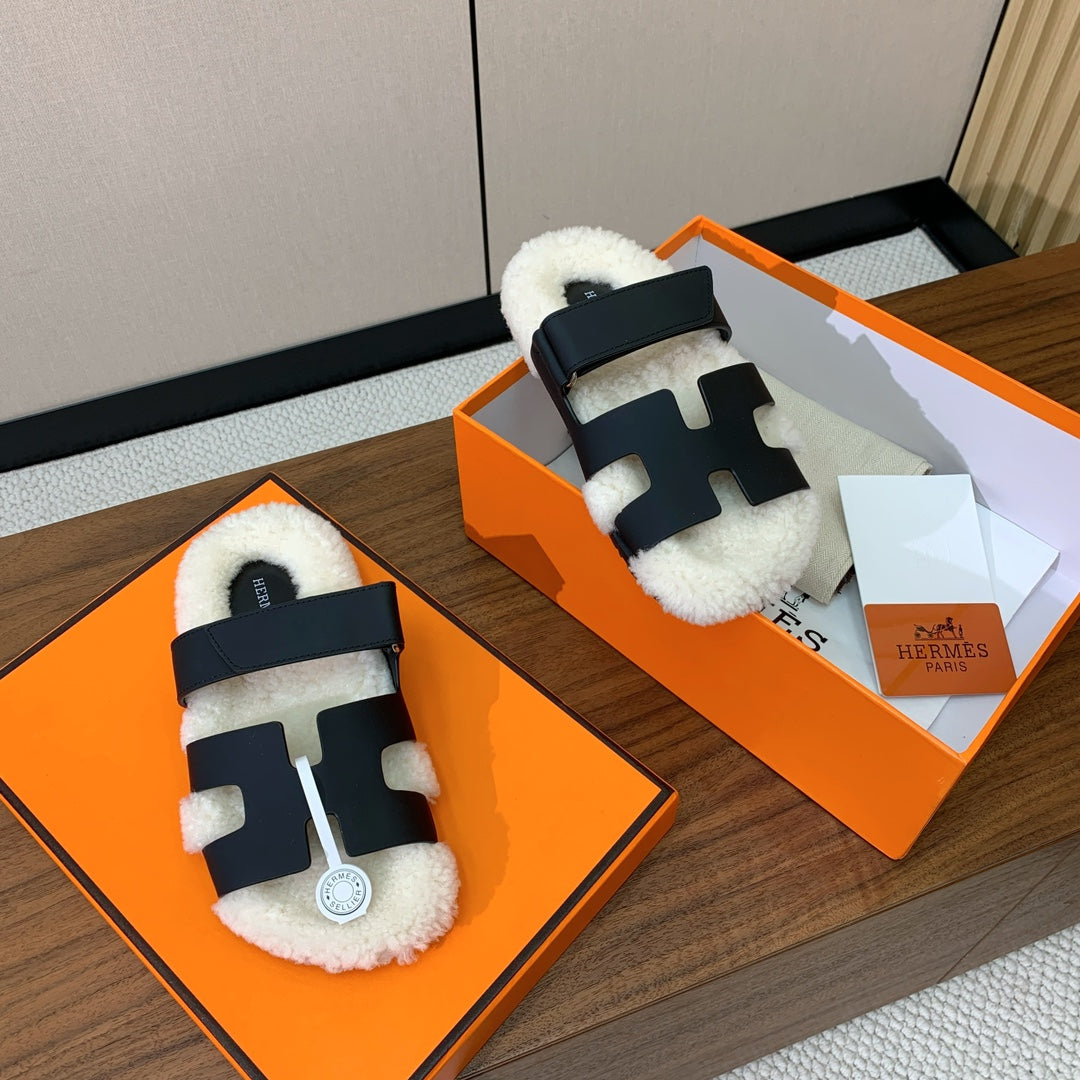 HM Chypre Sandal Black Mix White Wool And Cowhide Lining 984211