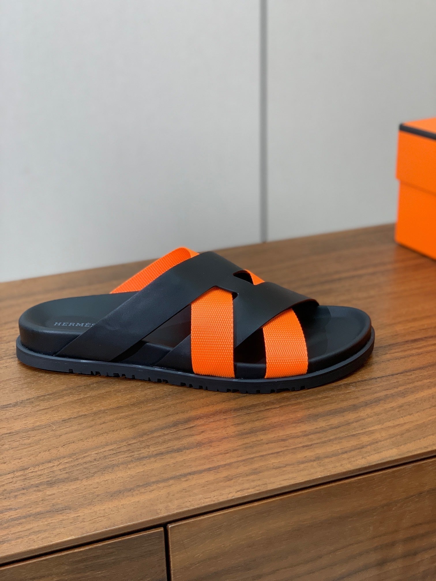 HM Kazimir Sandal Black Orange  Frabic Calfskin 294012