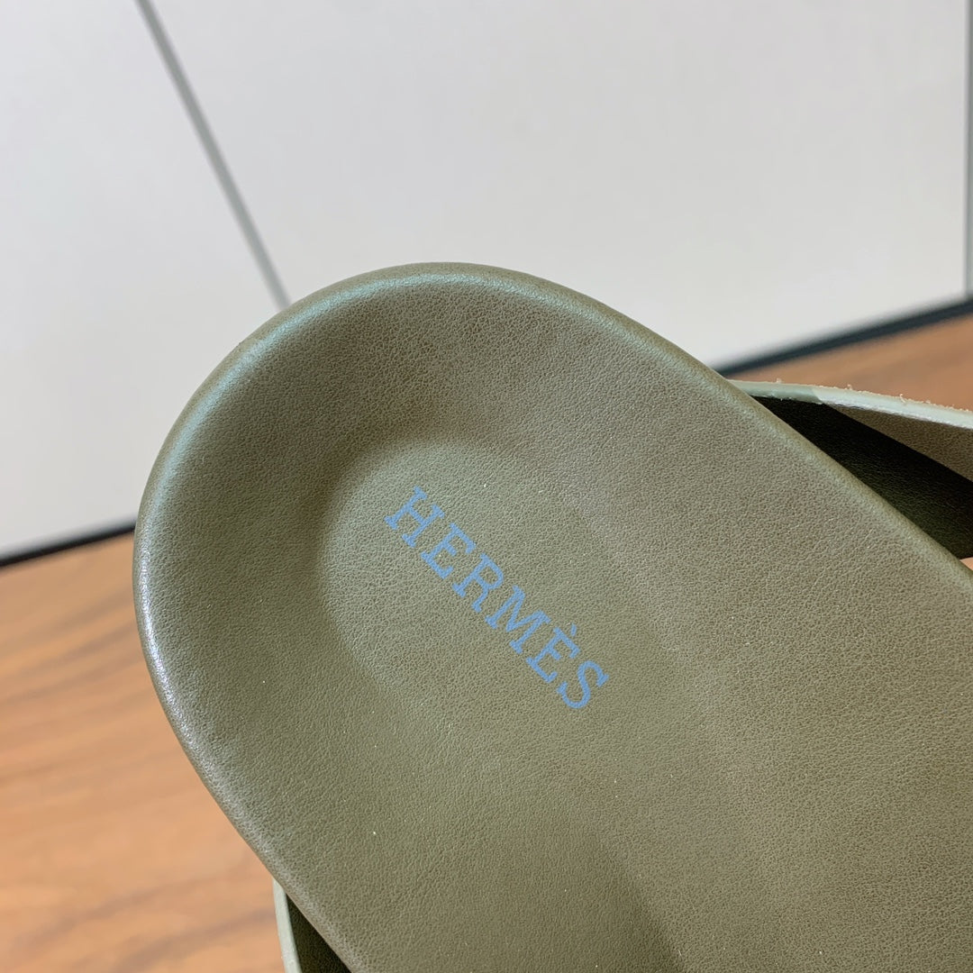 HM Kazimir Sandal Etoupe Suede Calfskin 294033