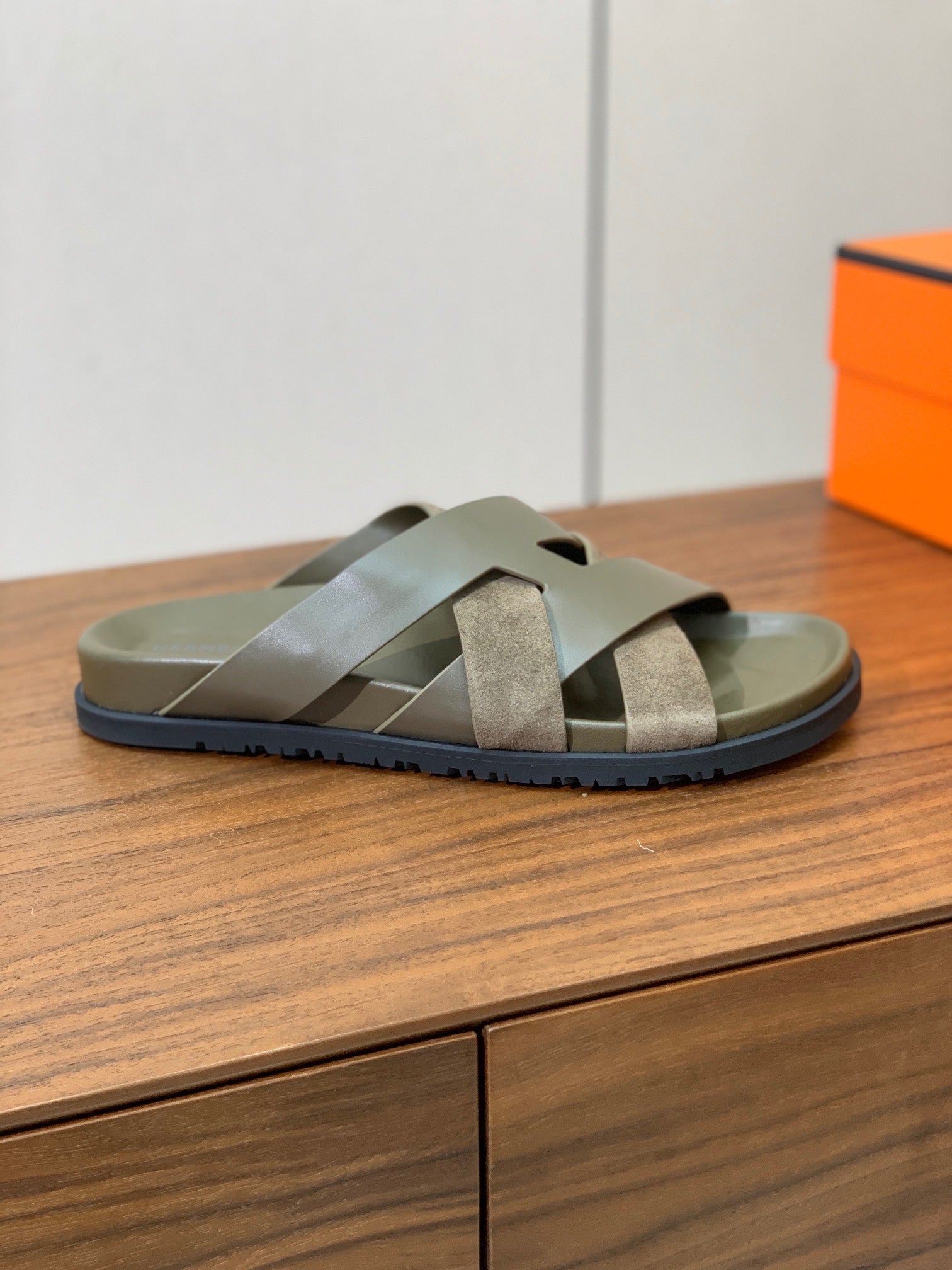 HM Kazimir Sandal Etoupe Suede Calfskin 294033