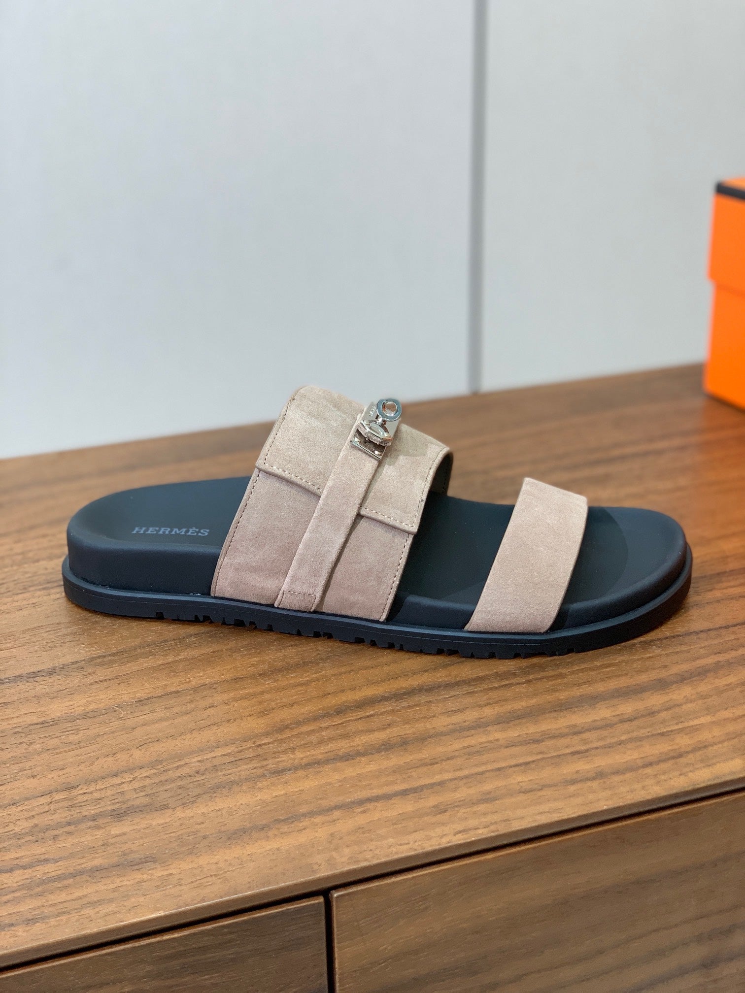 HM Jackson Sandal Pure Beige Suede Calfskin 294049