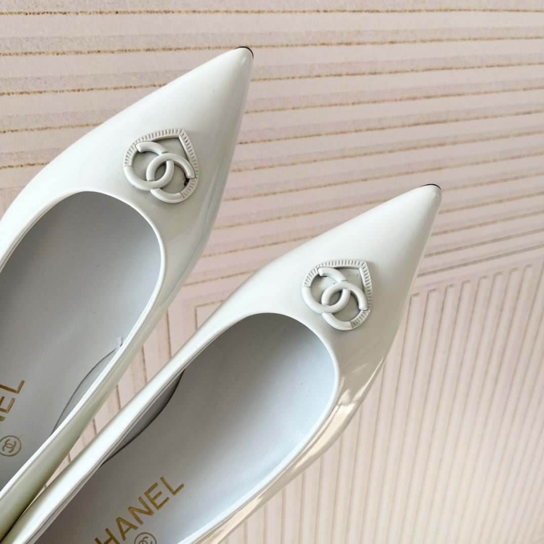 CC Ballet In White Cowhide 151527