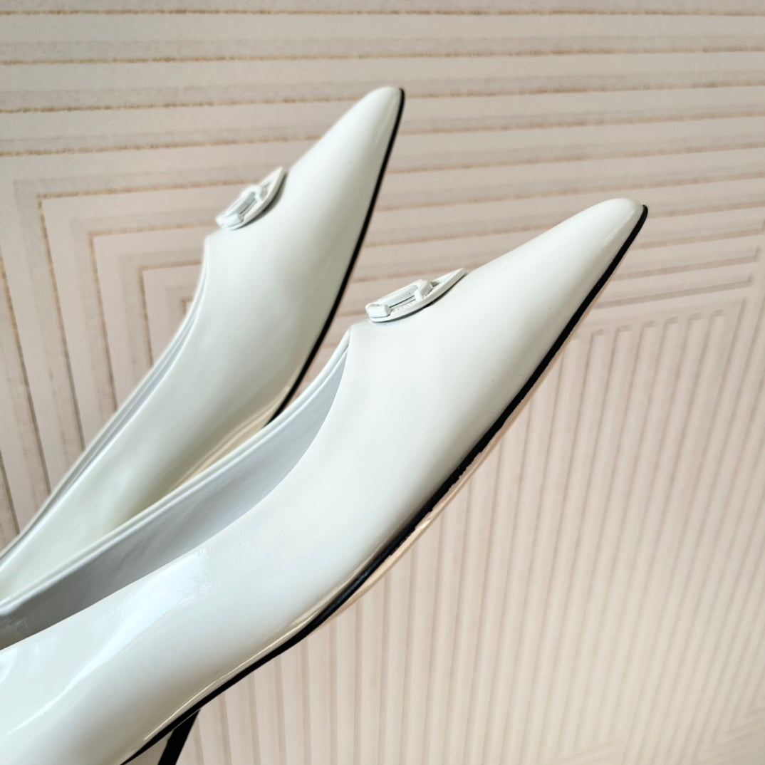 CC Ballet In White Cowhide 151527