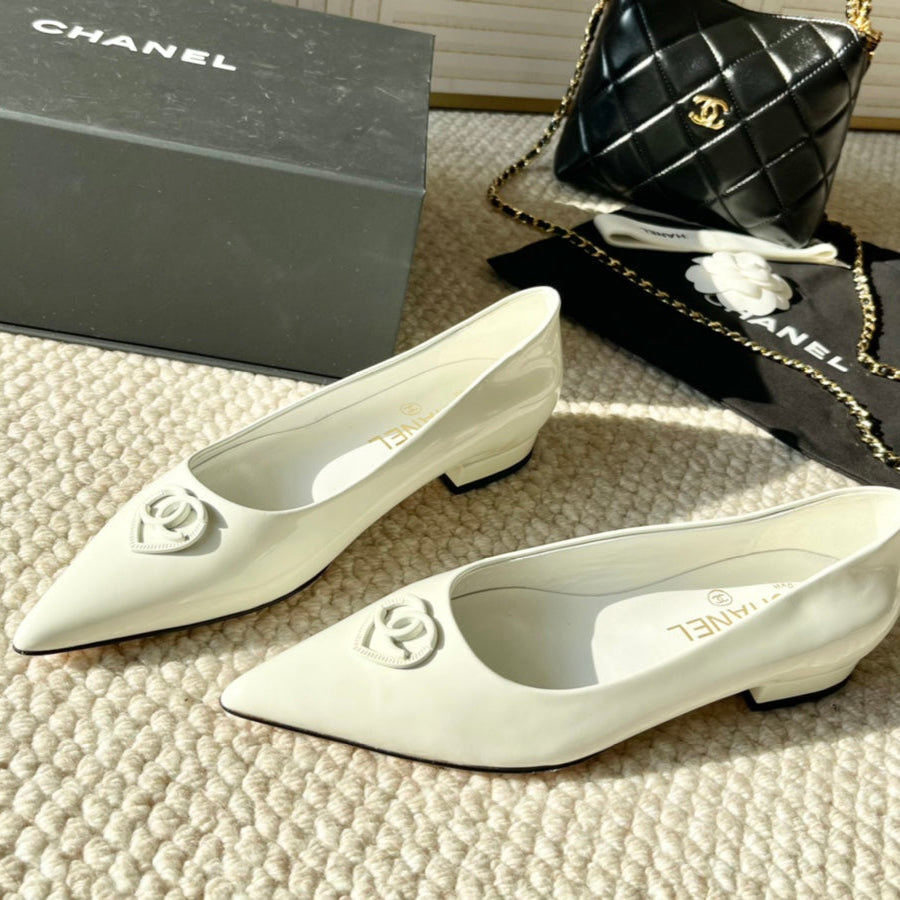 CC Ballet In White Cowhide 151527