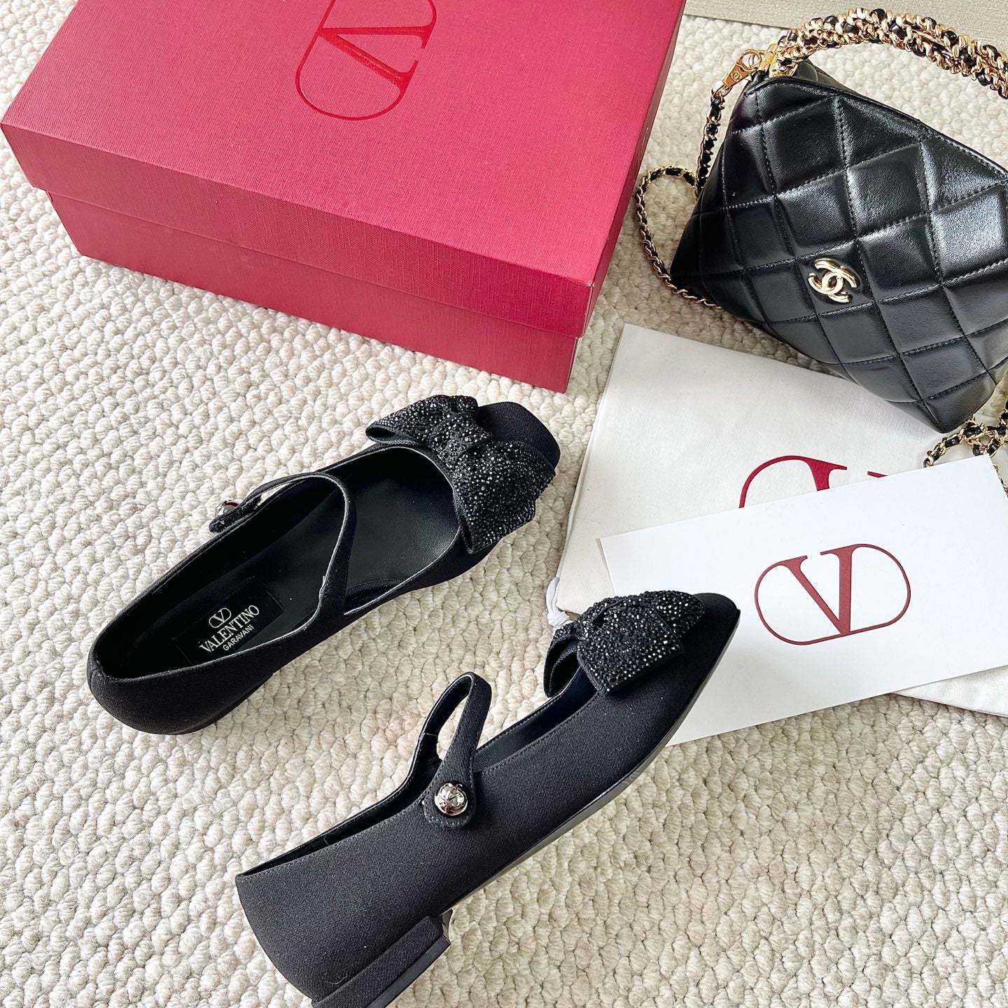 VT 25 Bow Diamond Marry Jane Flat Black Silk