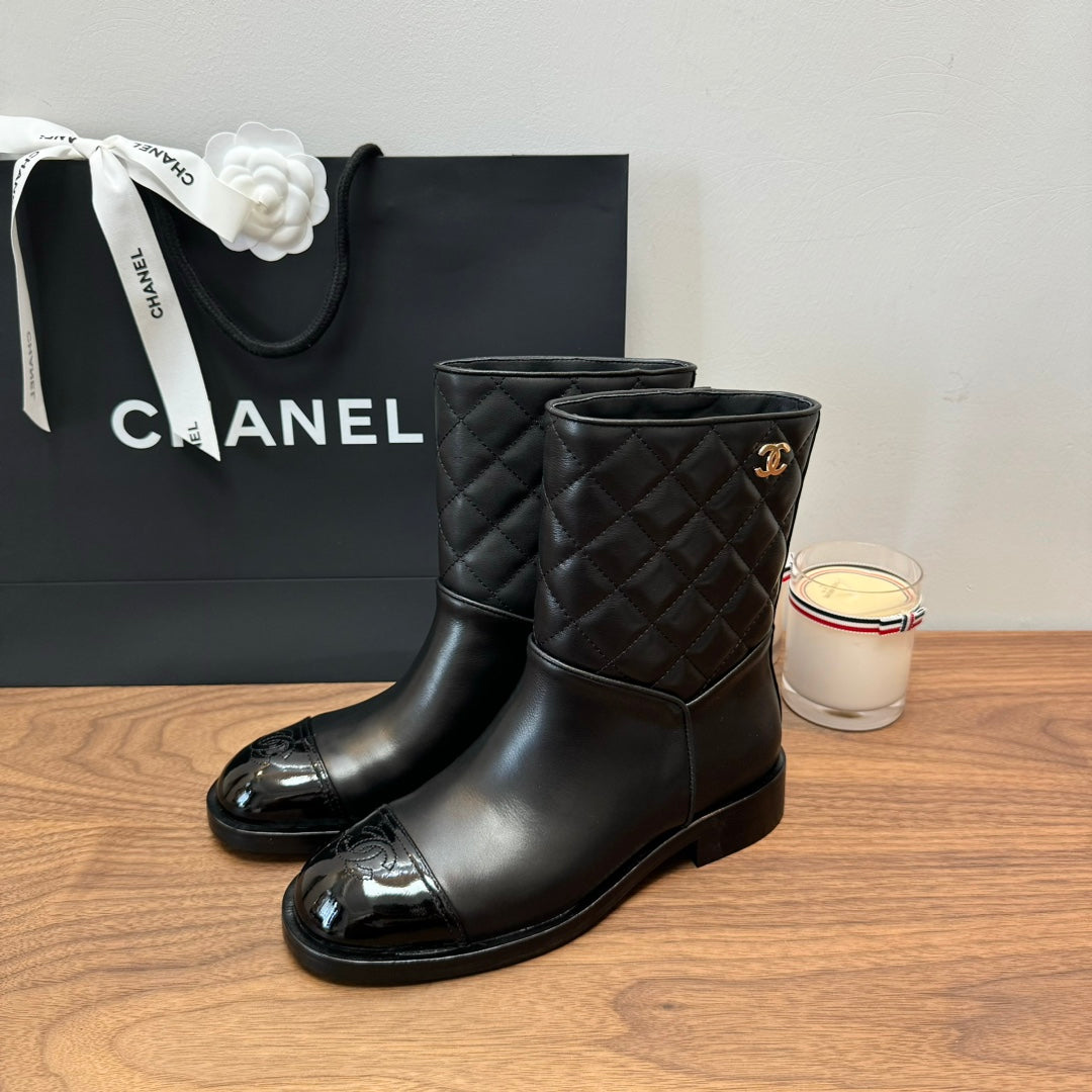 CC Short Boots Black Quilted Calfskin