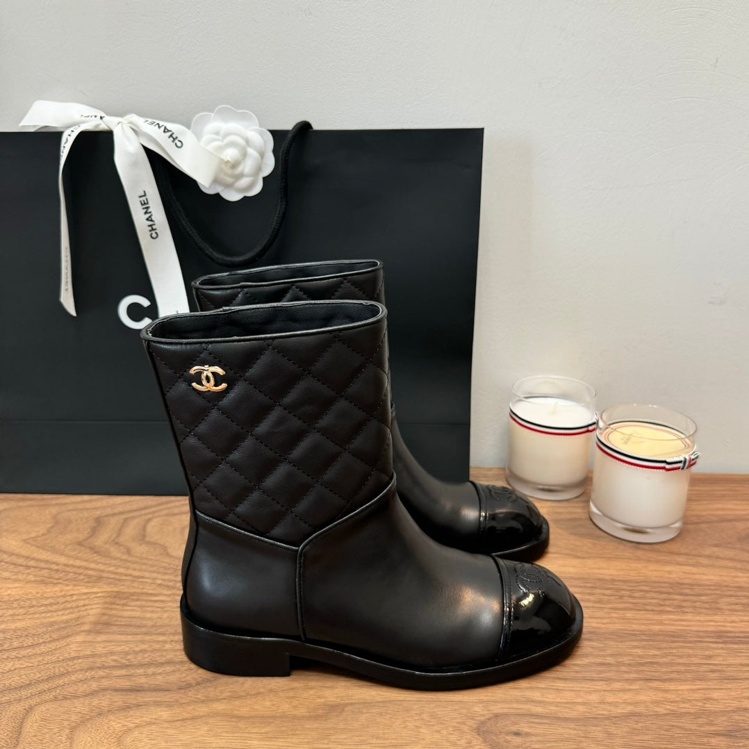 CC Short Boots Black Quilted Calfskin