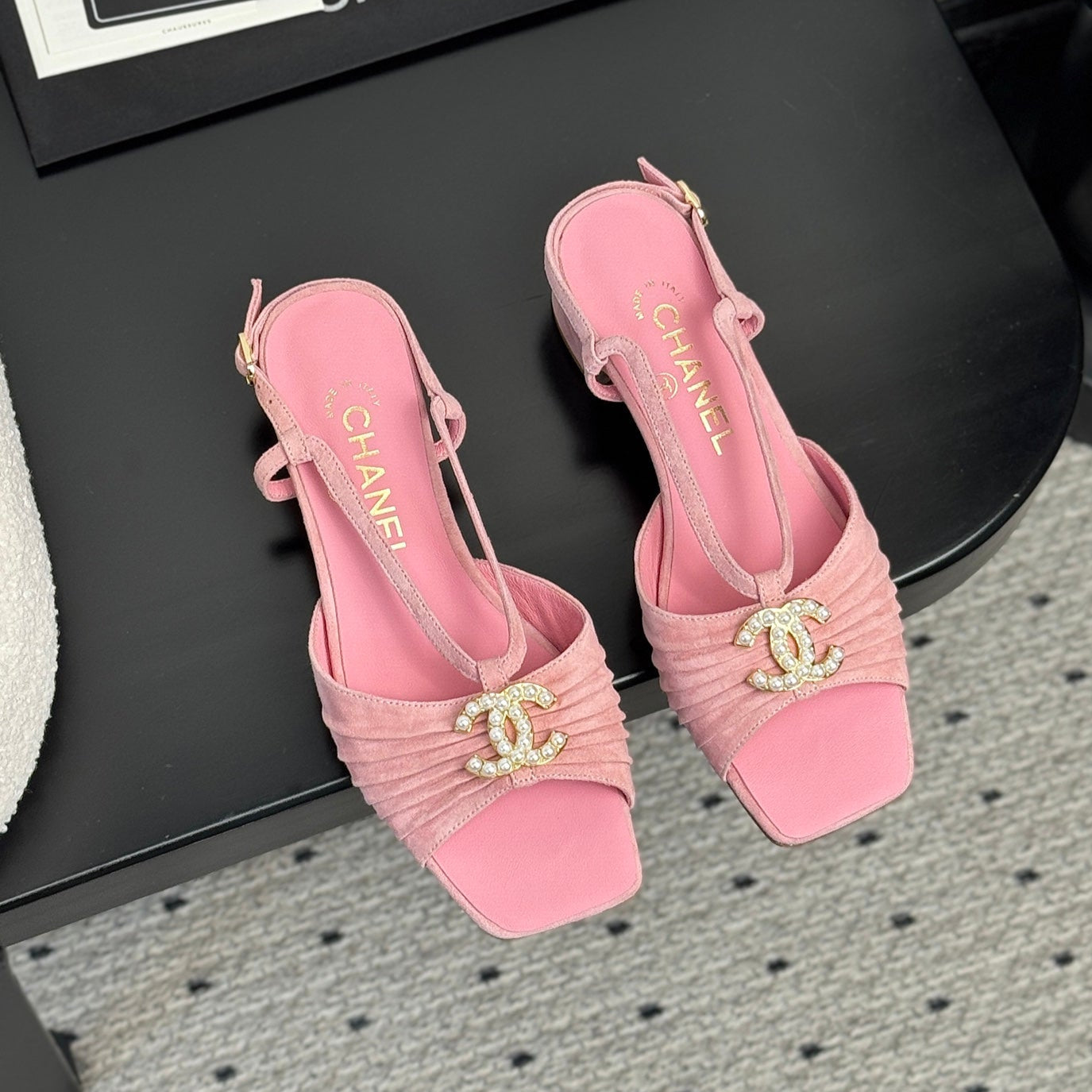 CC 25 Marry Jane Sandals Pink Suede 329774