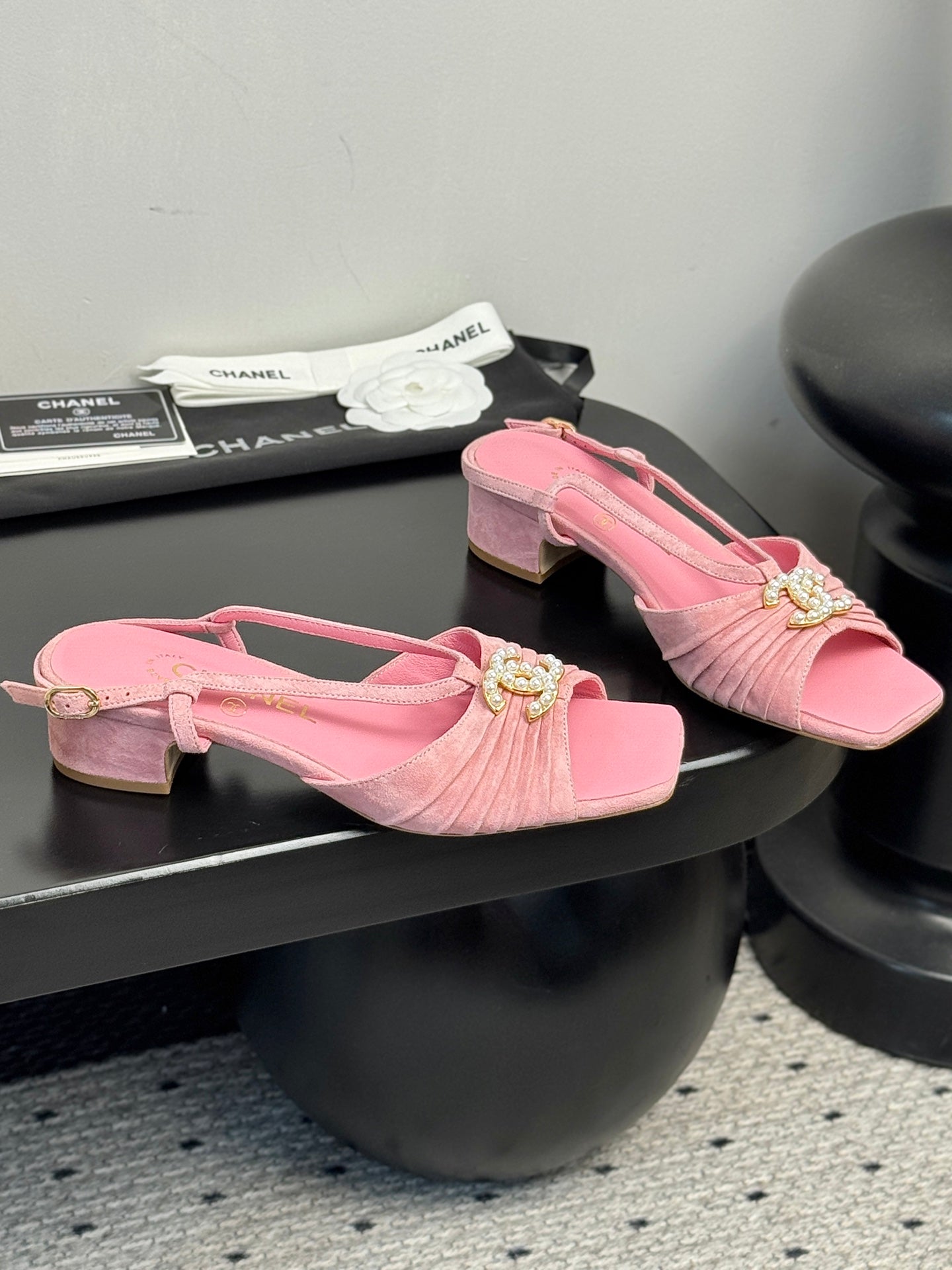 CC 25 Marry Jane Sandals Pink Suede 329774