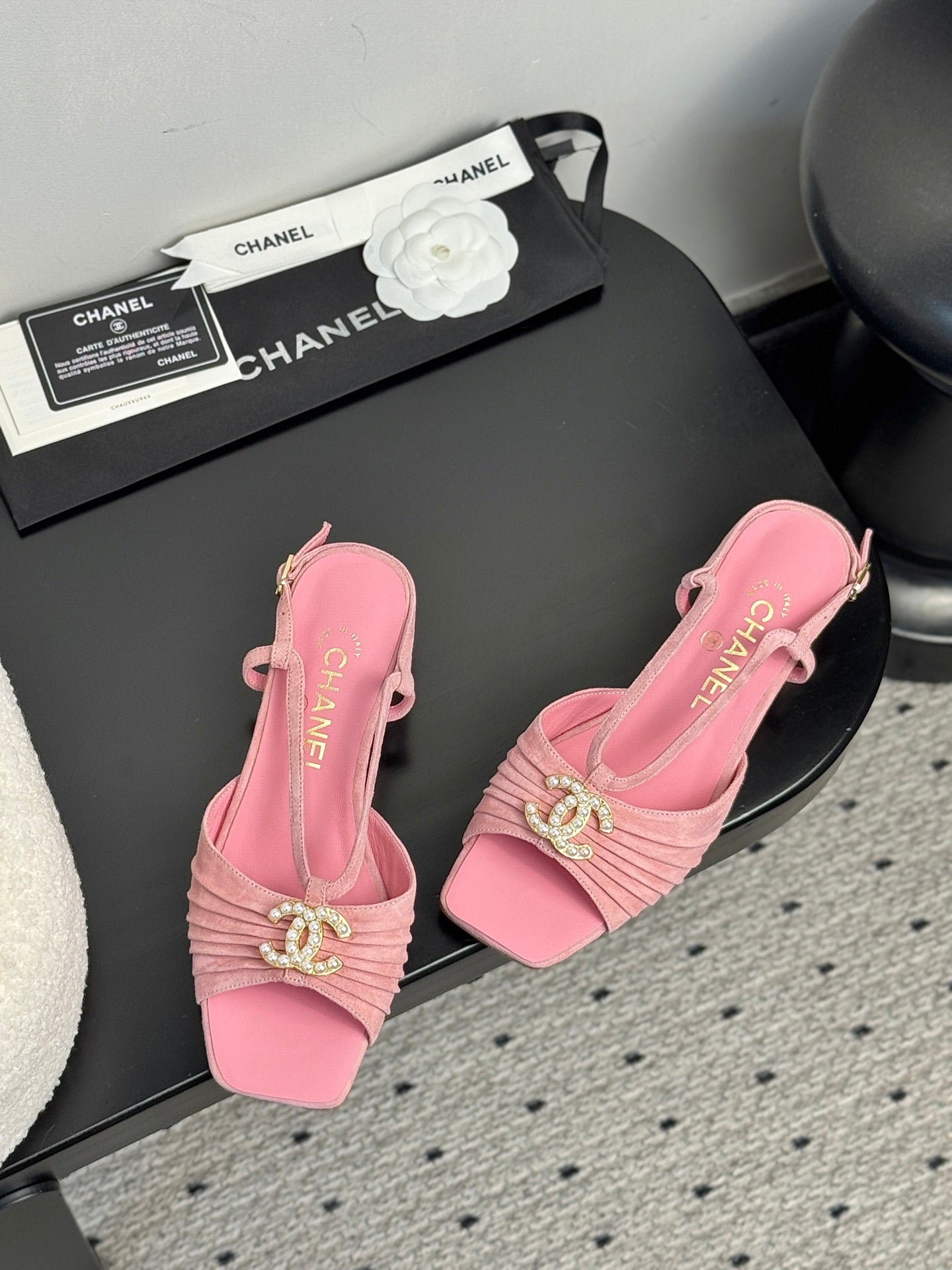 CC 25 Marry Jane Sandals Pink Suede 329774