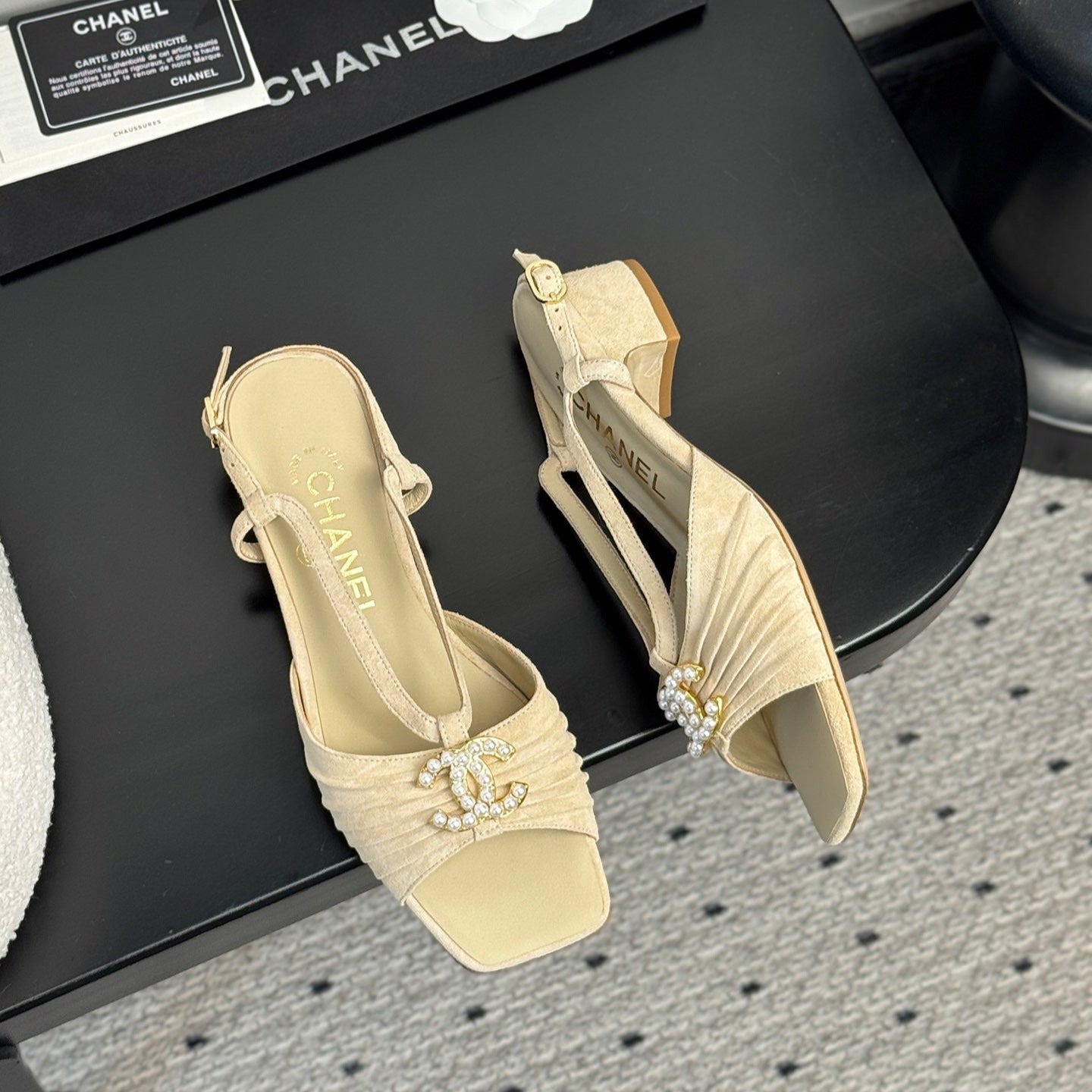 CC 25 Marry Jane Sandals Beige Suede 329776