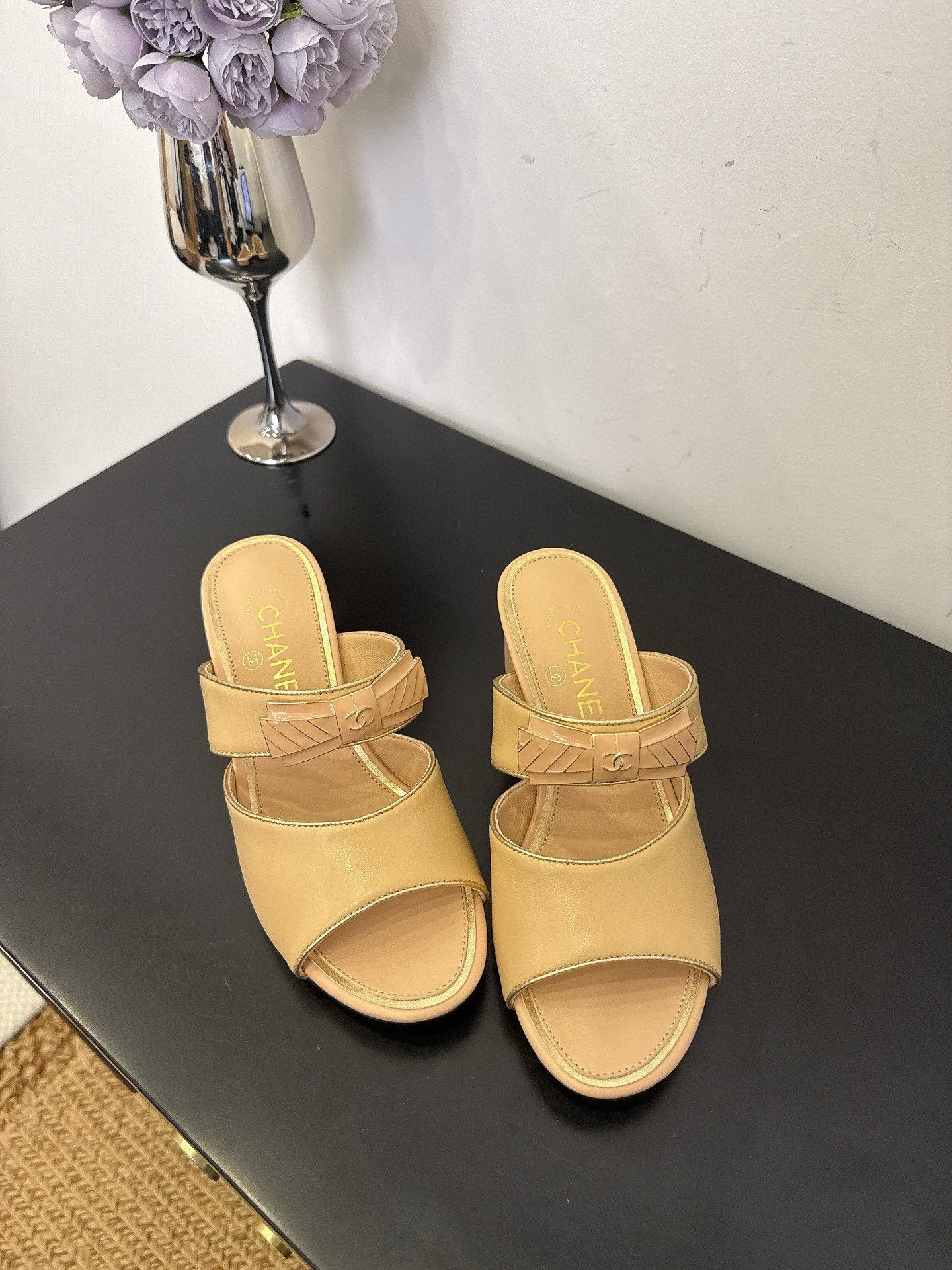 CC 25 Mule Beige Calfskin 365810