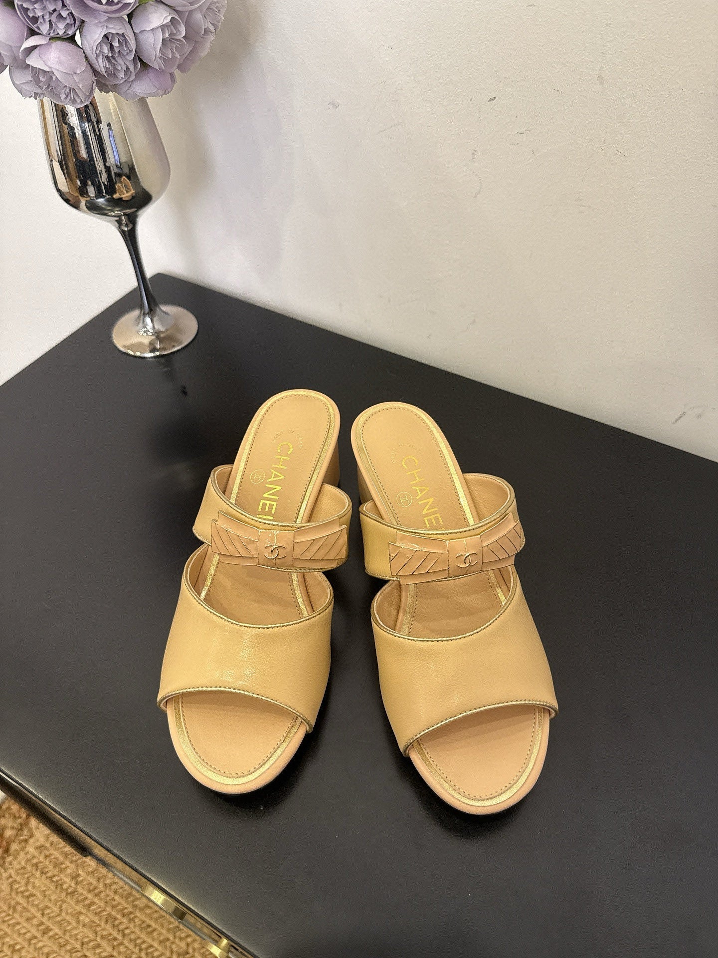 CC 25 Mule Beige Calfskin 365810