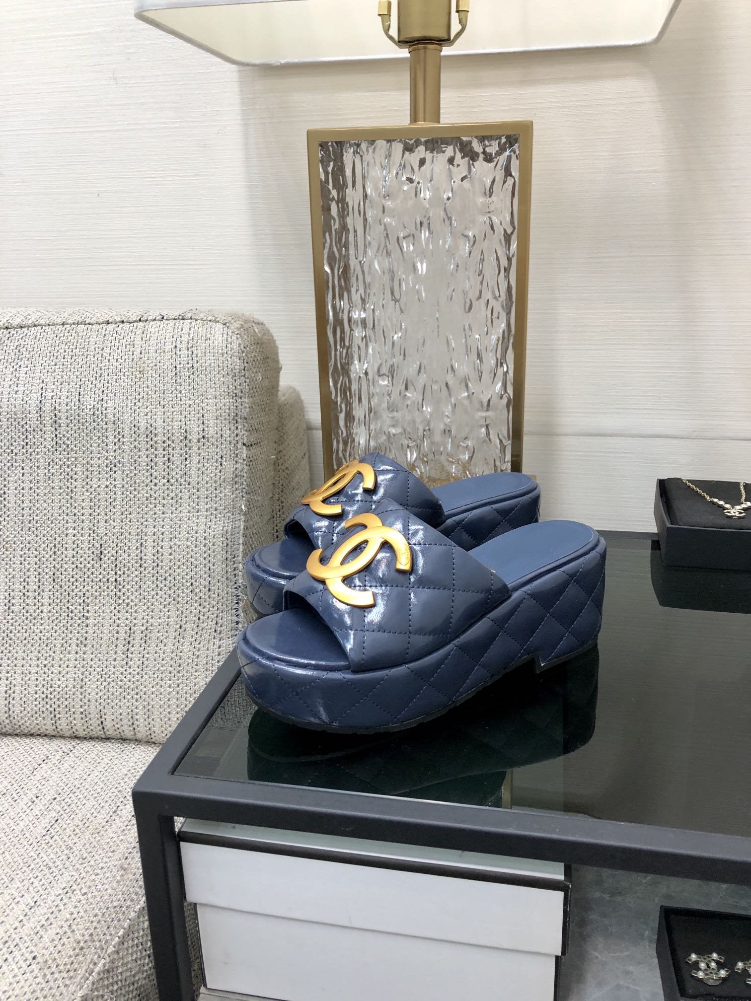 mule sandal 95 blue quilted waxed leather