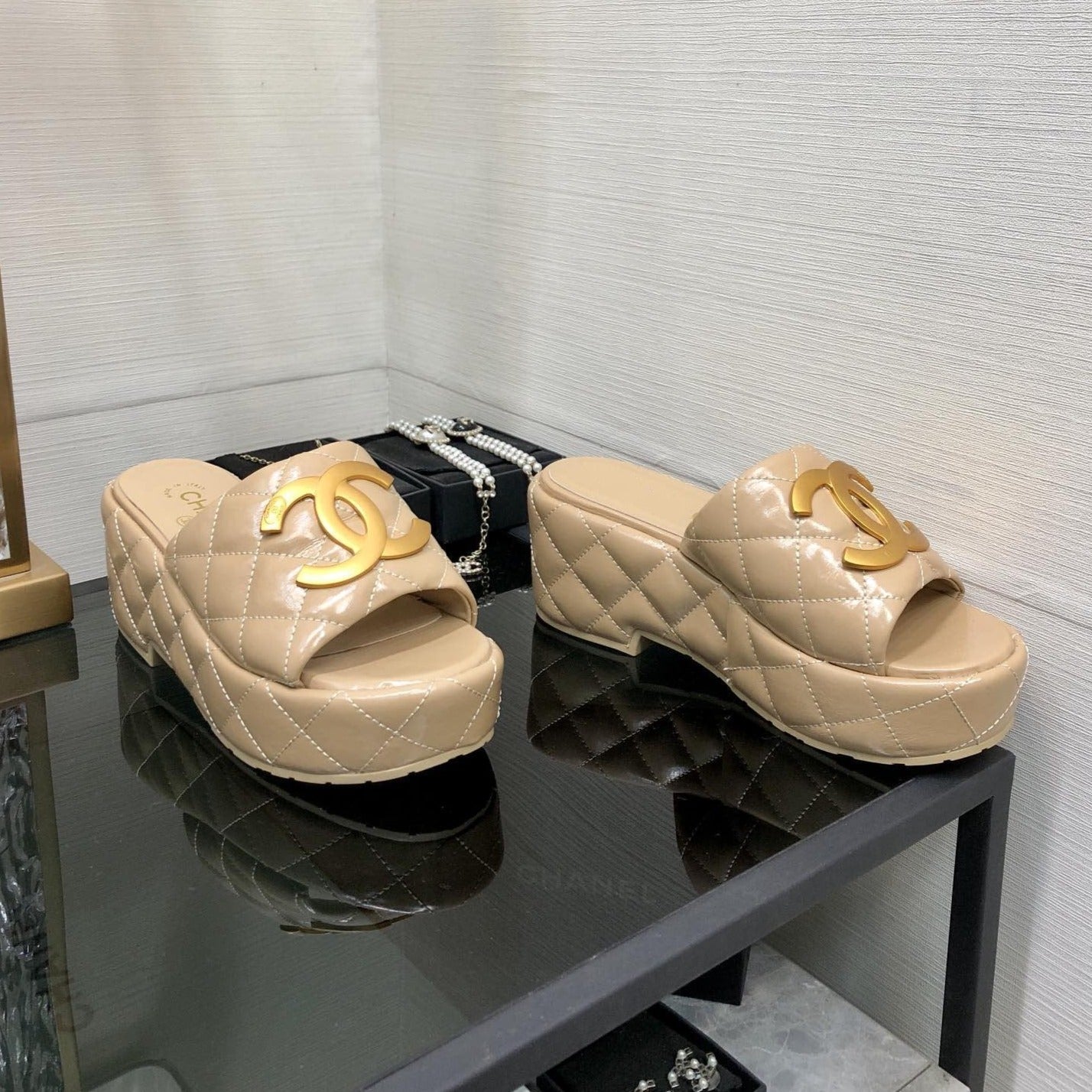 mule sandal 95 beige quilted waxed leather