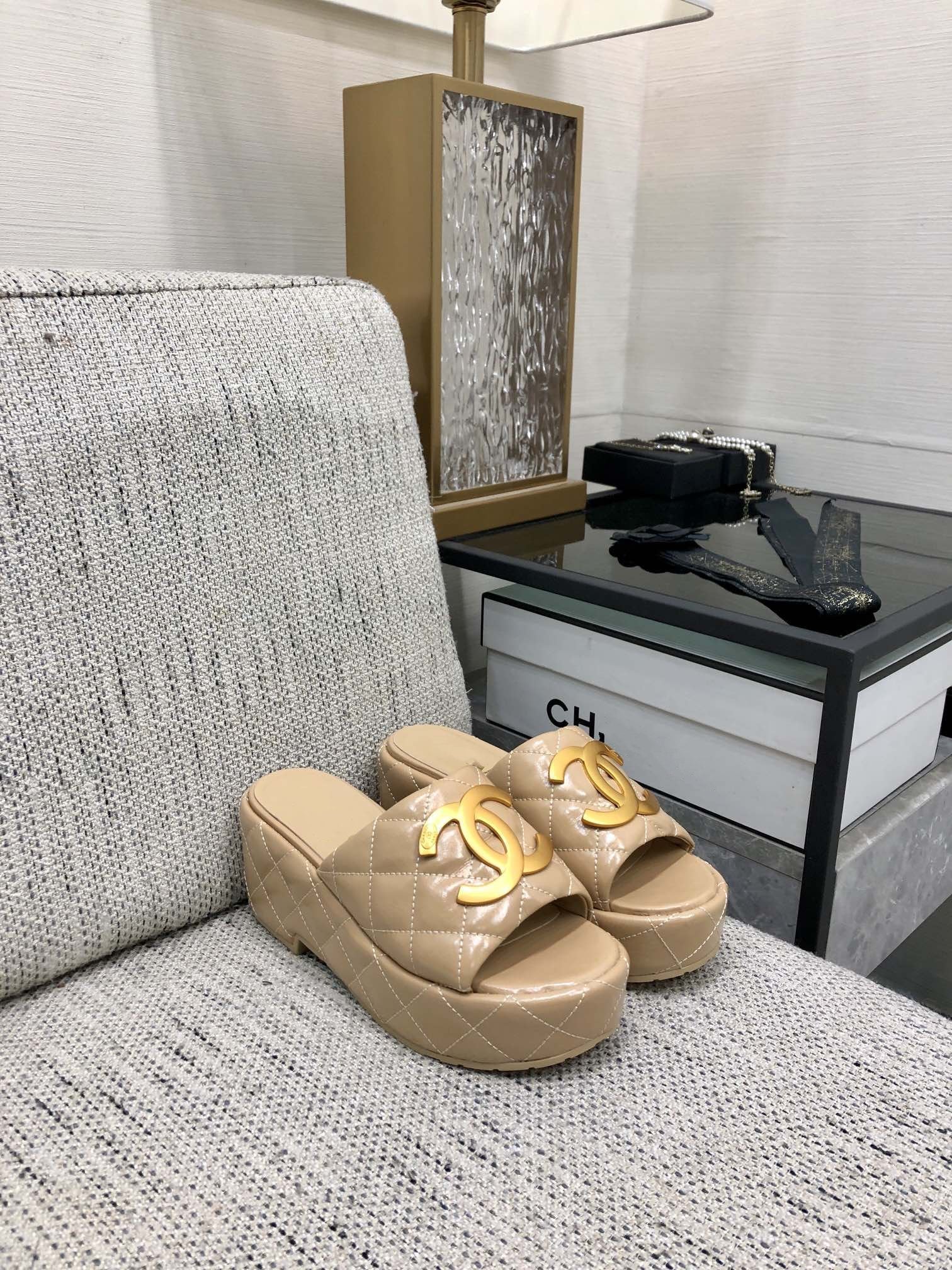 mule sandal 95 beige quilted waxed leather