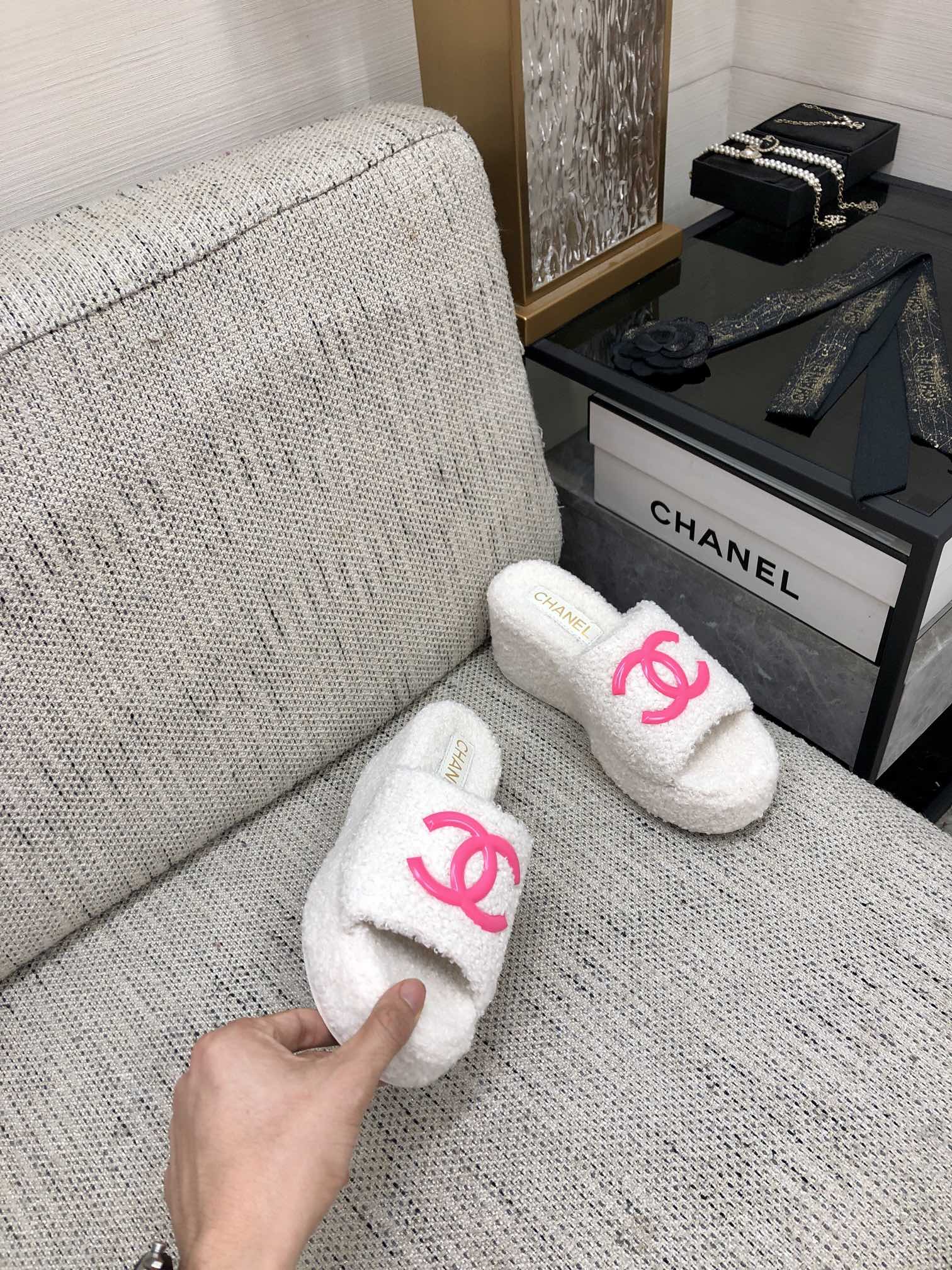 CC Wedge Sandal White Wool