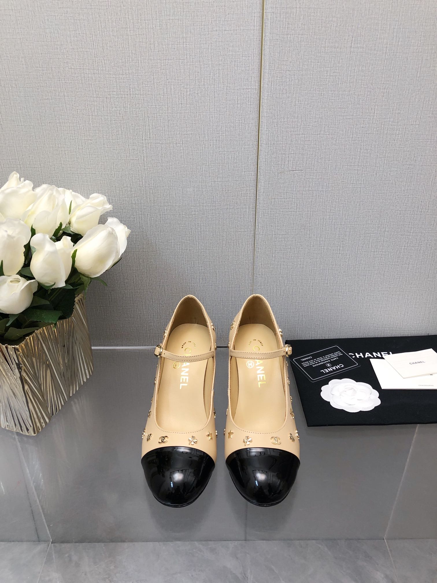 MARY JANE BEIGE CREAM MIX BLACK LAMBSKIN ATTACH METAL