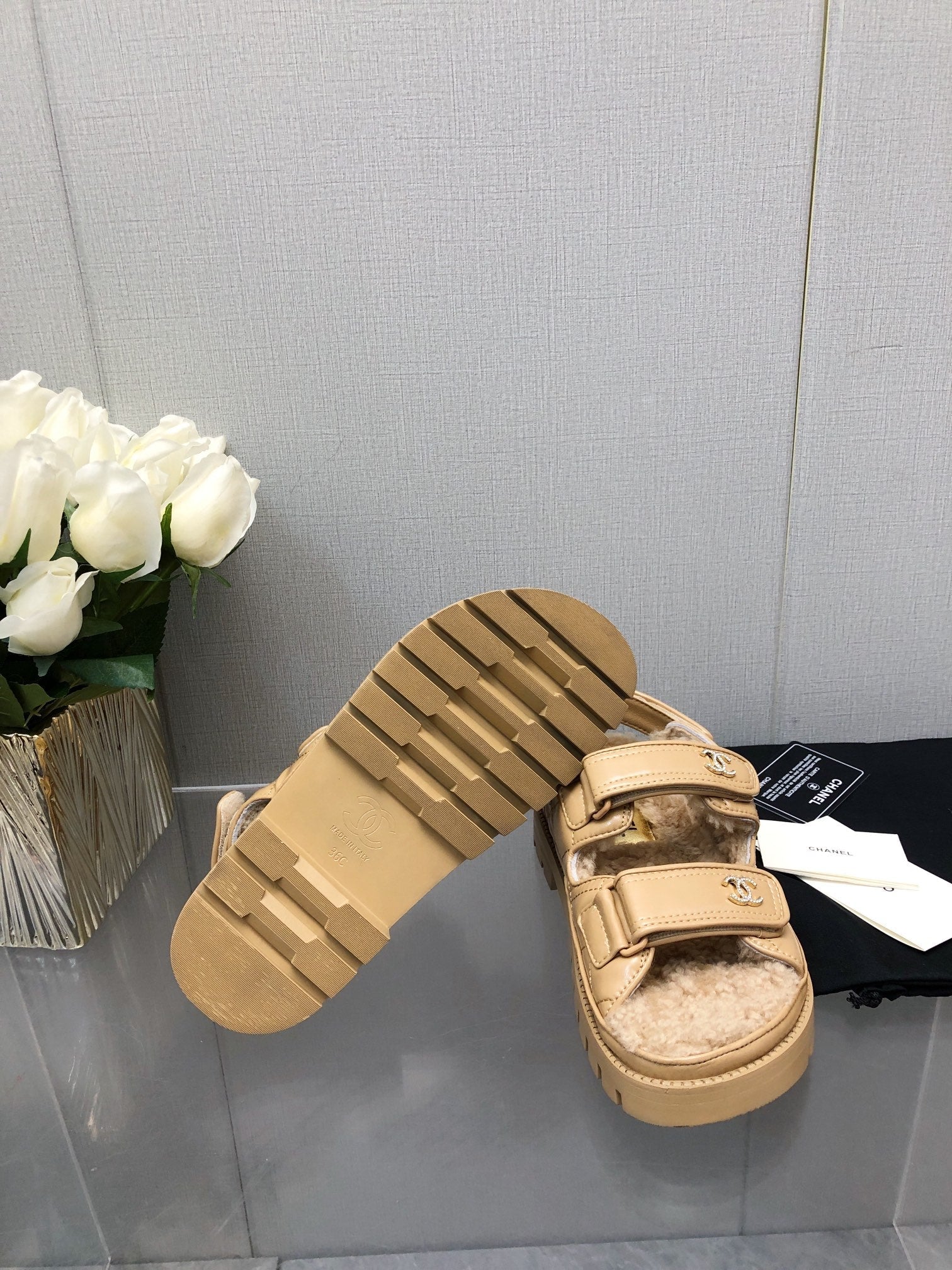DAD SANDAL YELLOW CREAM LAMBSKIN