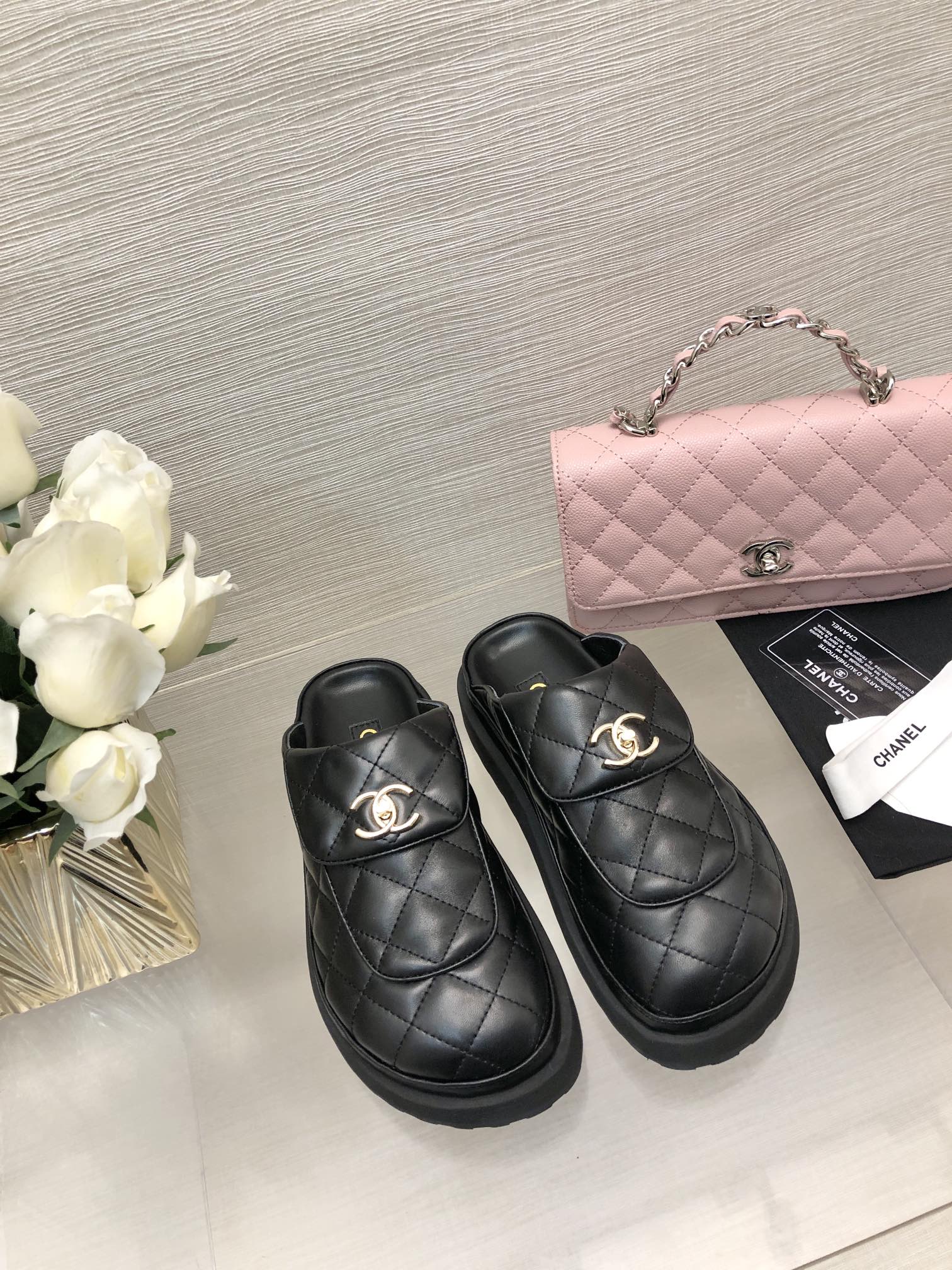 CC TURNLOCK FLAP MULES BLACK LAMBSKIN