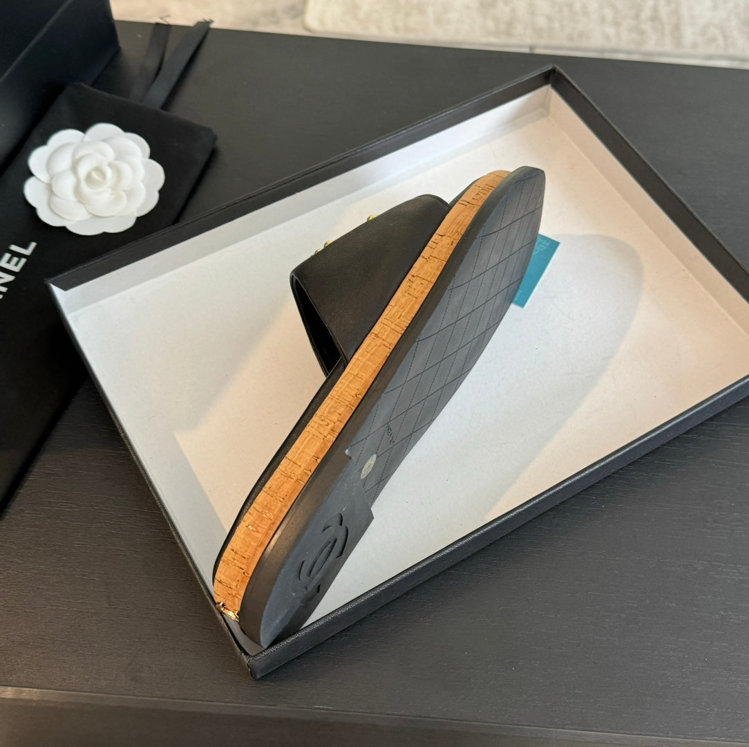 CC 25C Slippers Black Sheepskin 213106