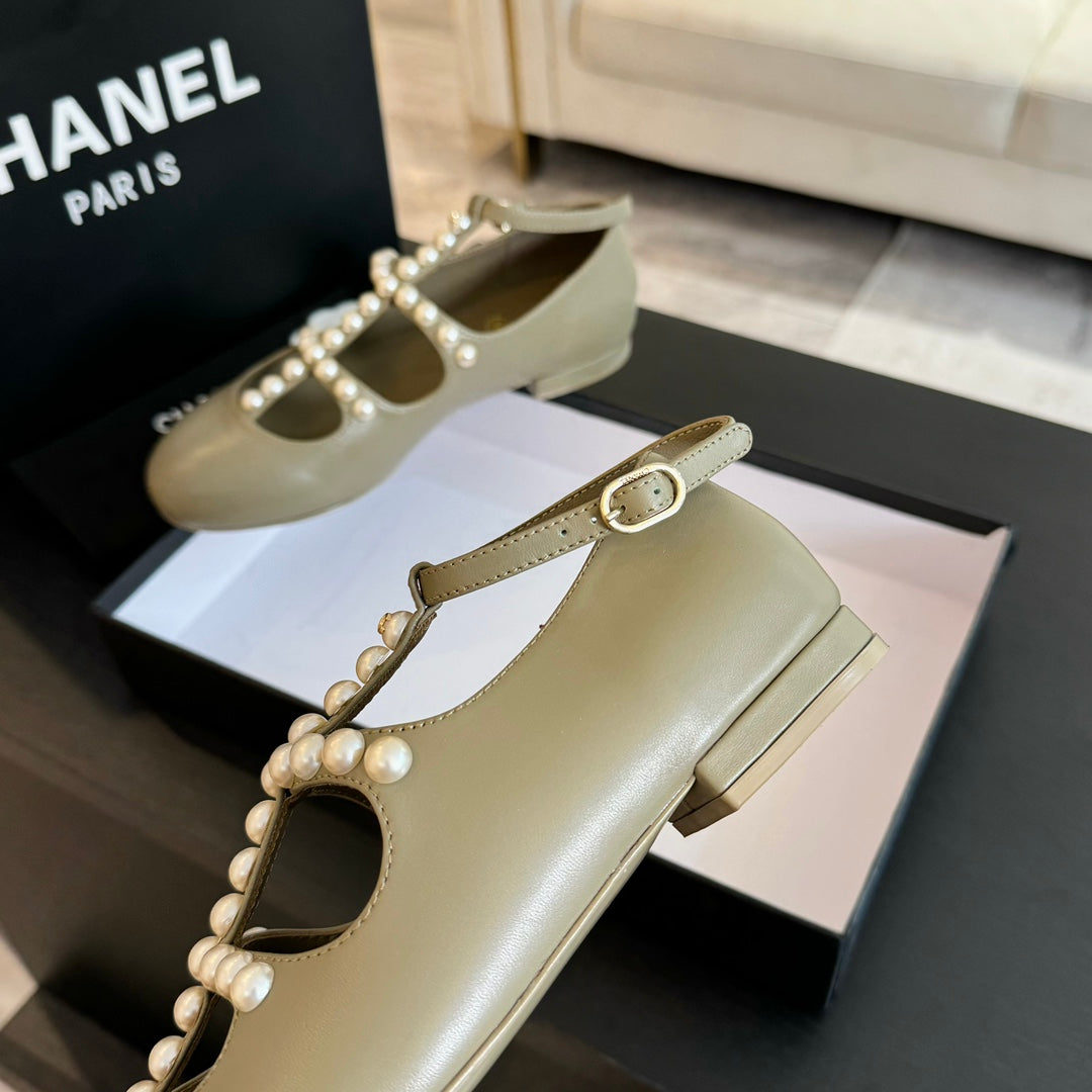 MARY JANES SHOES EICRU BEIGE GOATSKIN WITH FAUX PEARL