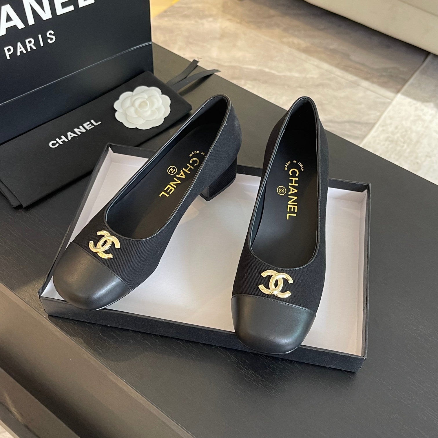 cc pump 50 black grosgrain calfskin