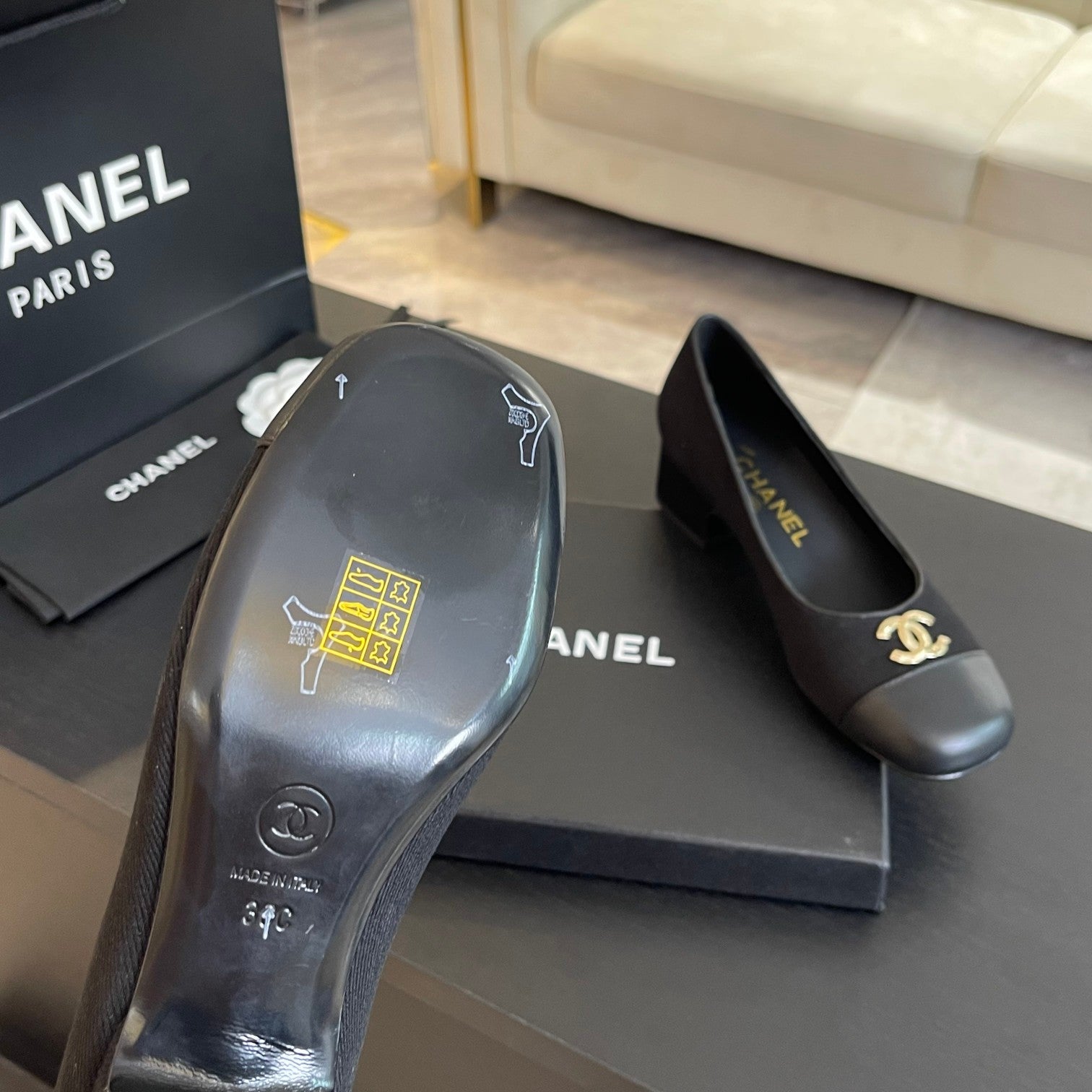 cc pump 50 black grosgrain calfskin