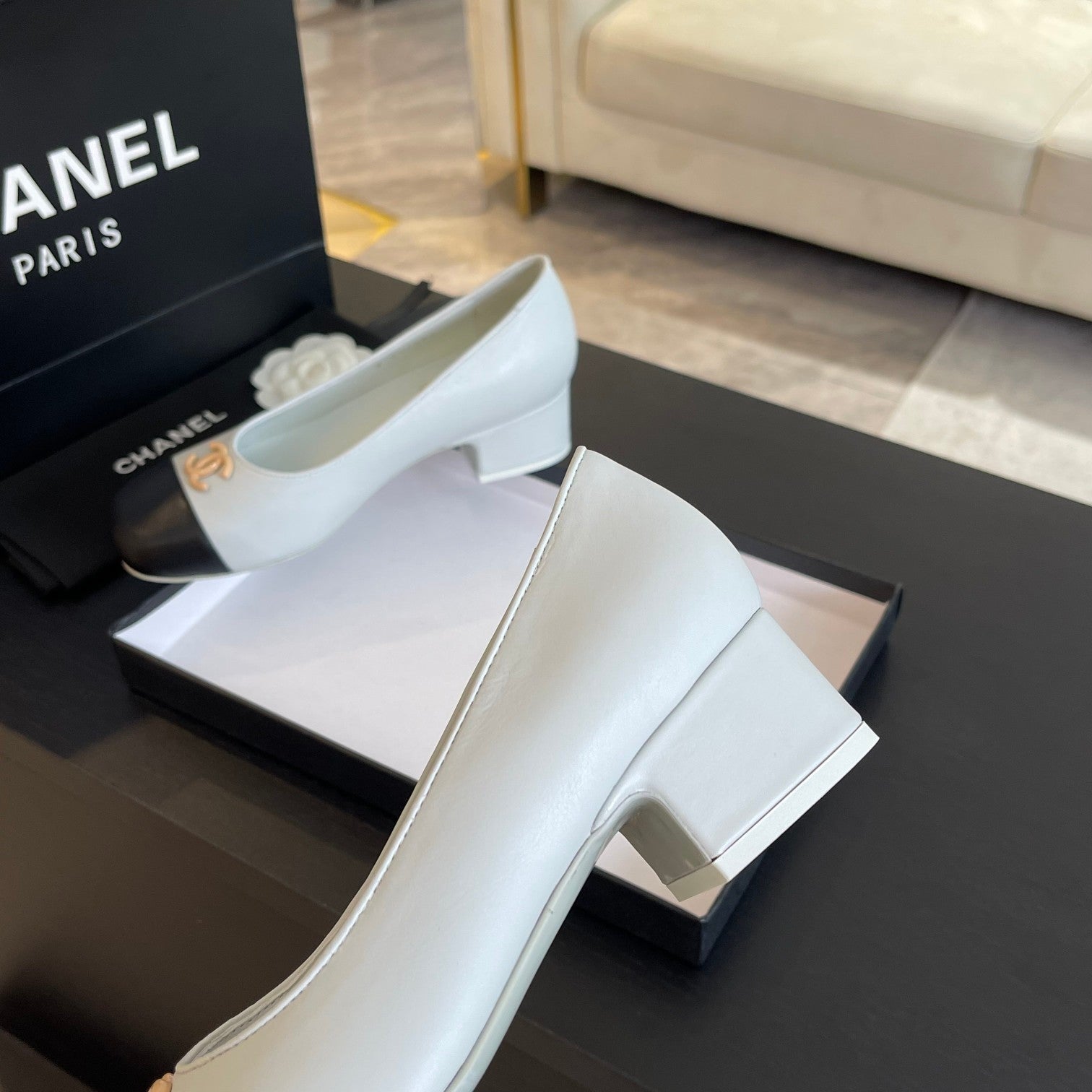 cc pump 50 white black calfskin