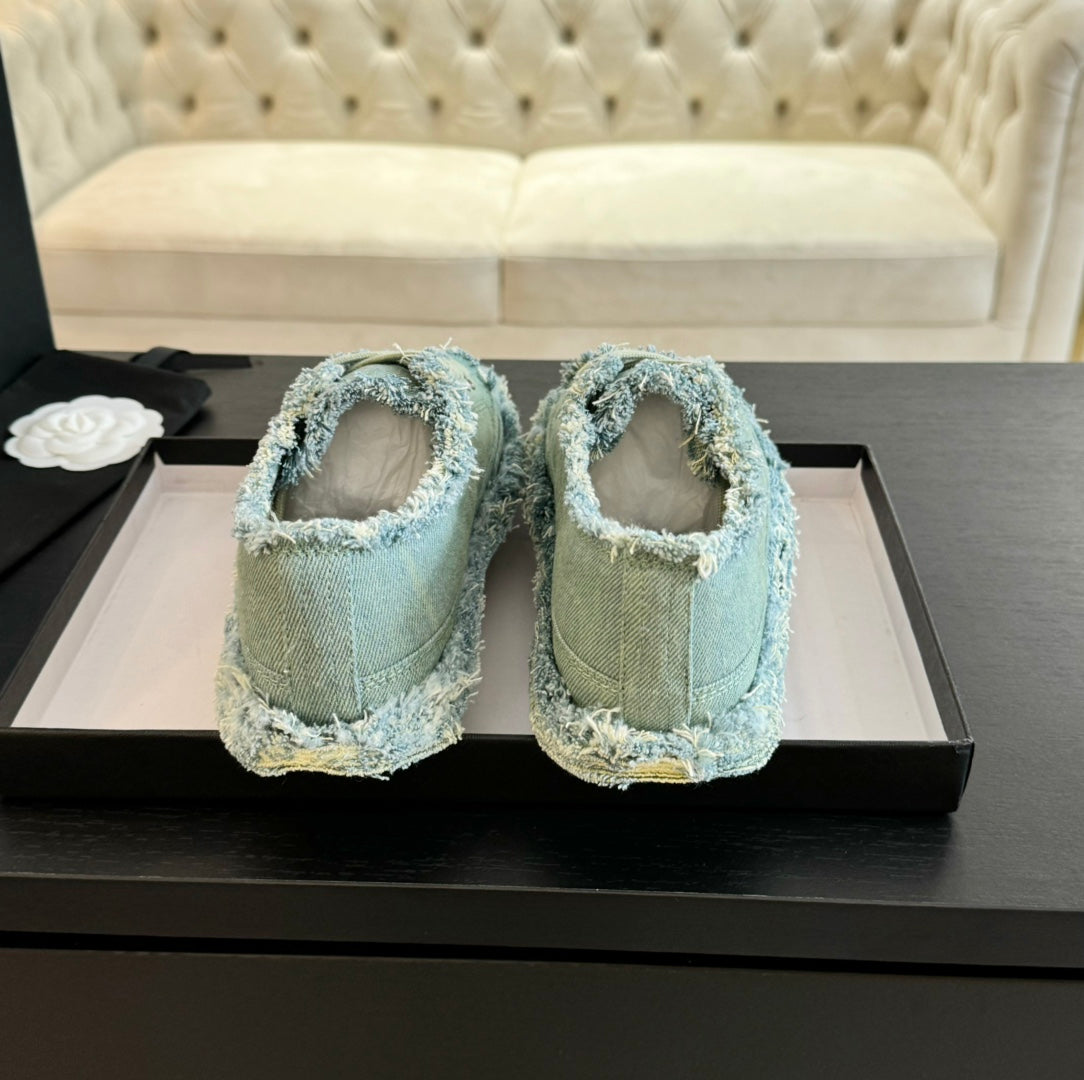 cc low sneaker dark old denim embroidery canvas