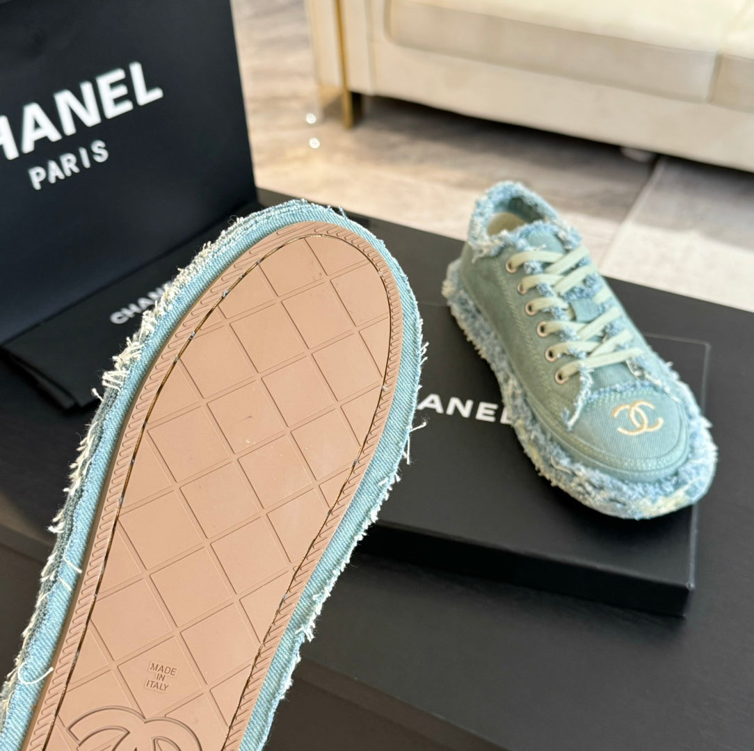 cc low sneaker dark old denim embroidery canvas