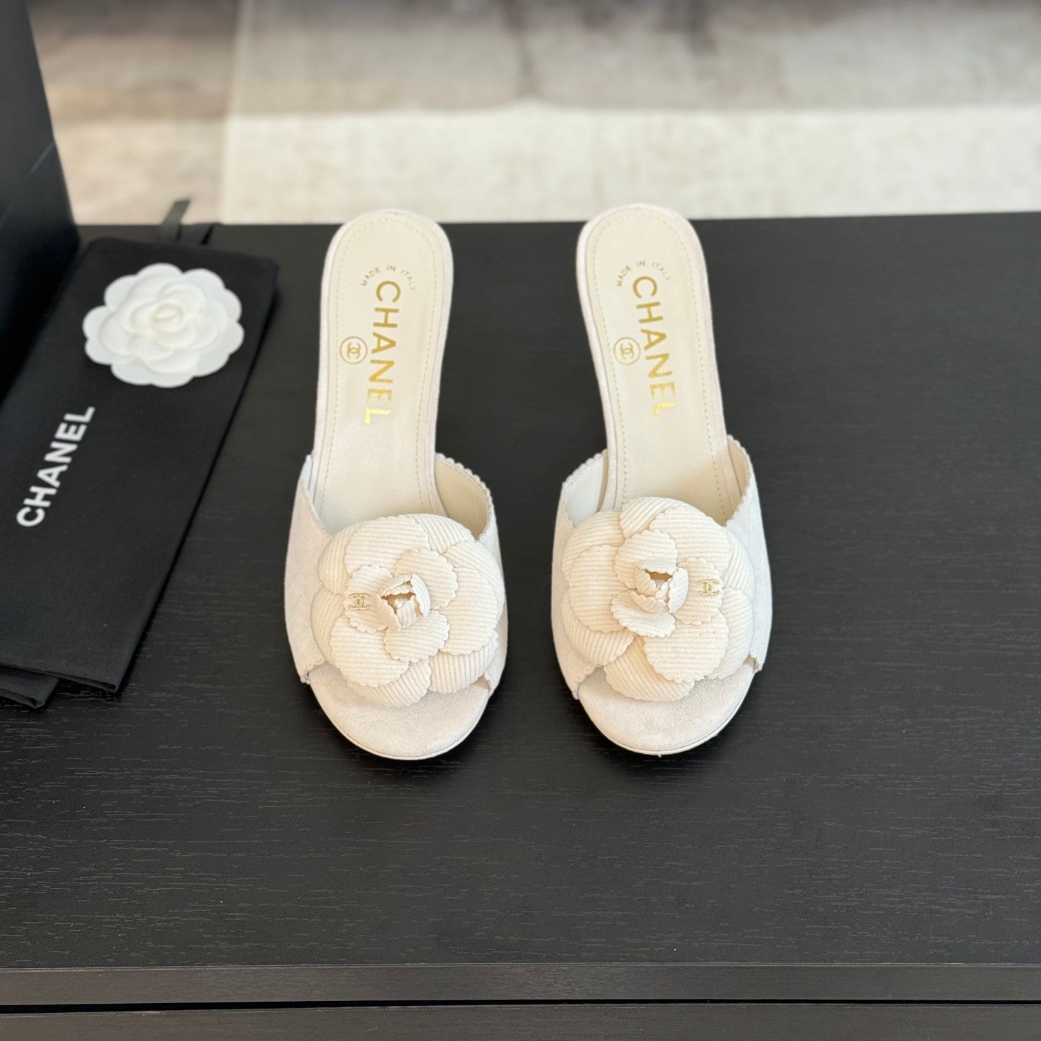 CC Mules 80mm White Suede