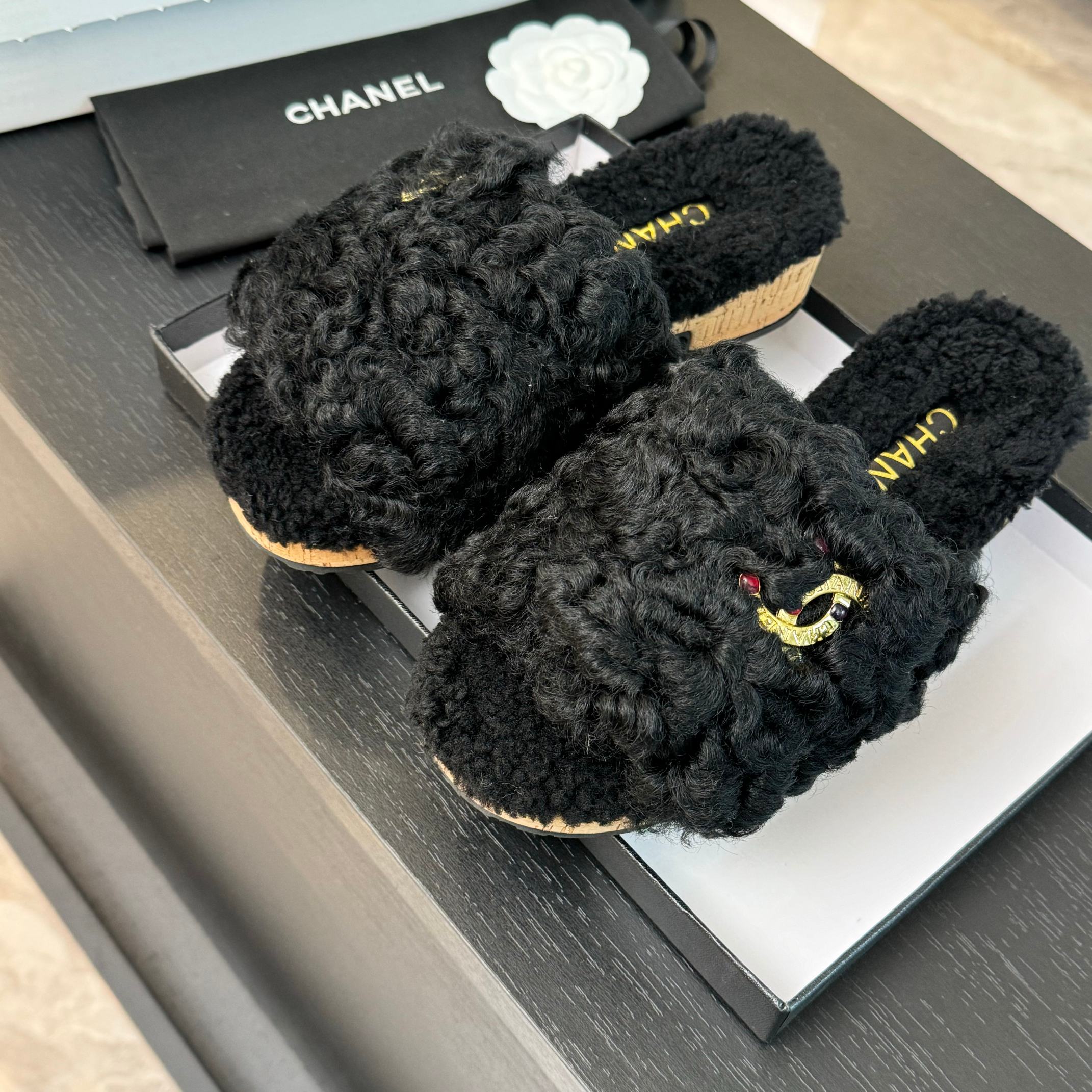 CC Slippers Black Fleece Wool