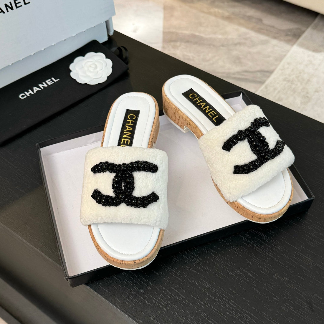 CC Slippers White Wool And Calfskin
