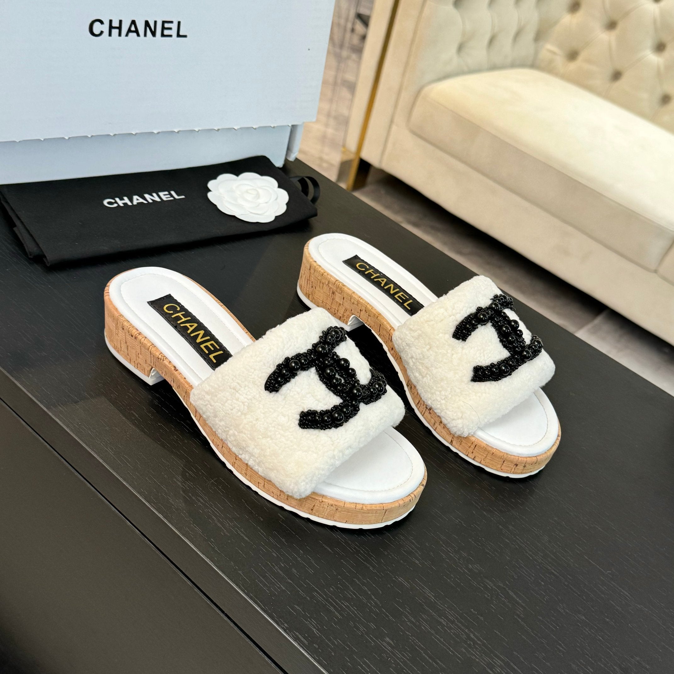 CC Slippers White Wool And Calfskin