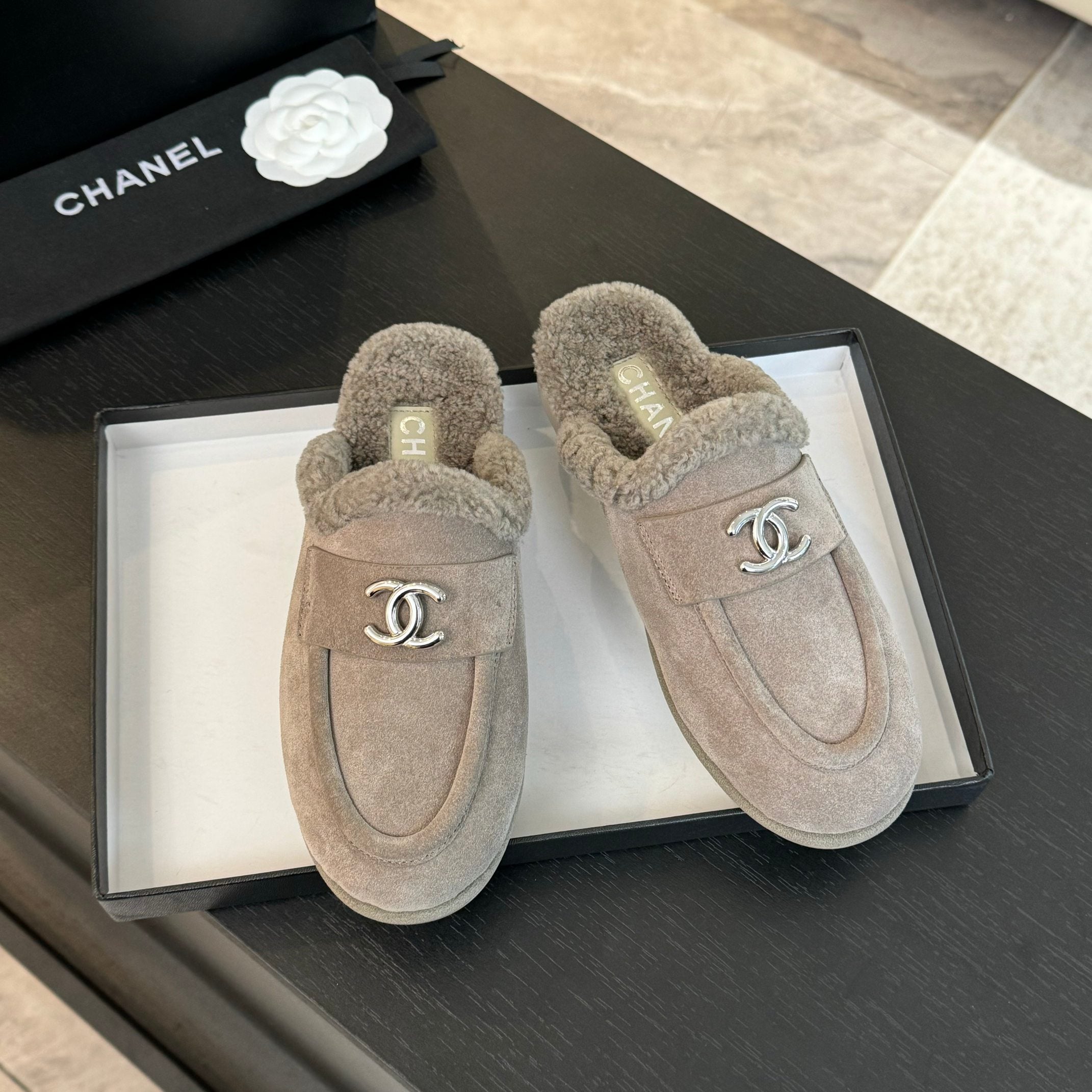 CC Mule Pinkish Grey Suede Lamb Wool