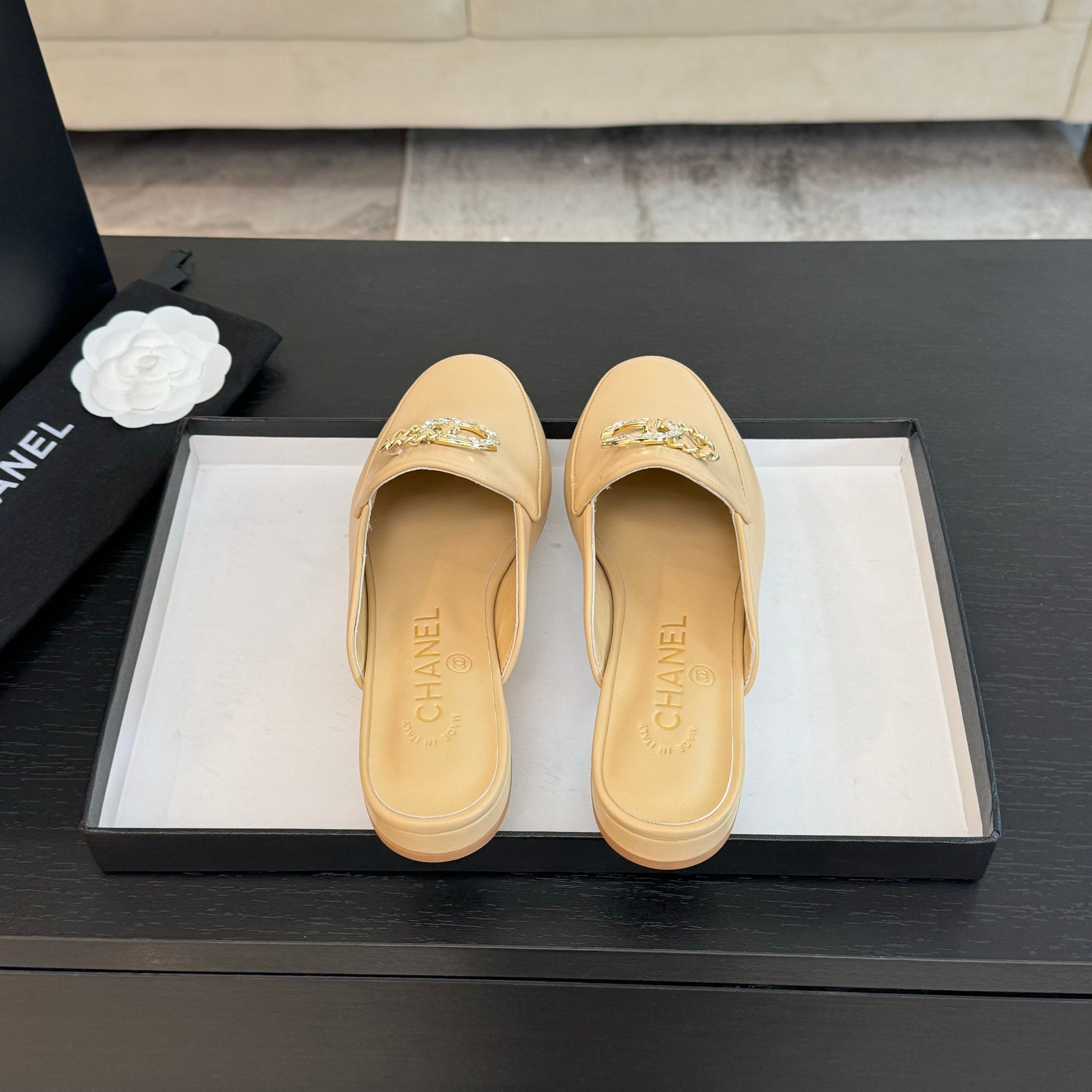 CC Mule Beige Calfskin Double C Diamond